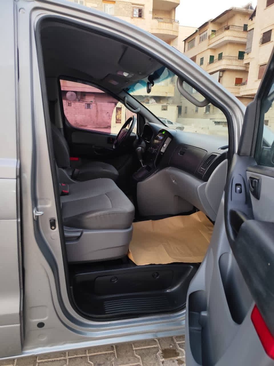 kilometrage car sale hyundai grand starex cvx van used 2011 aleppo cb image