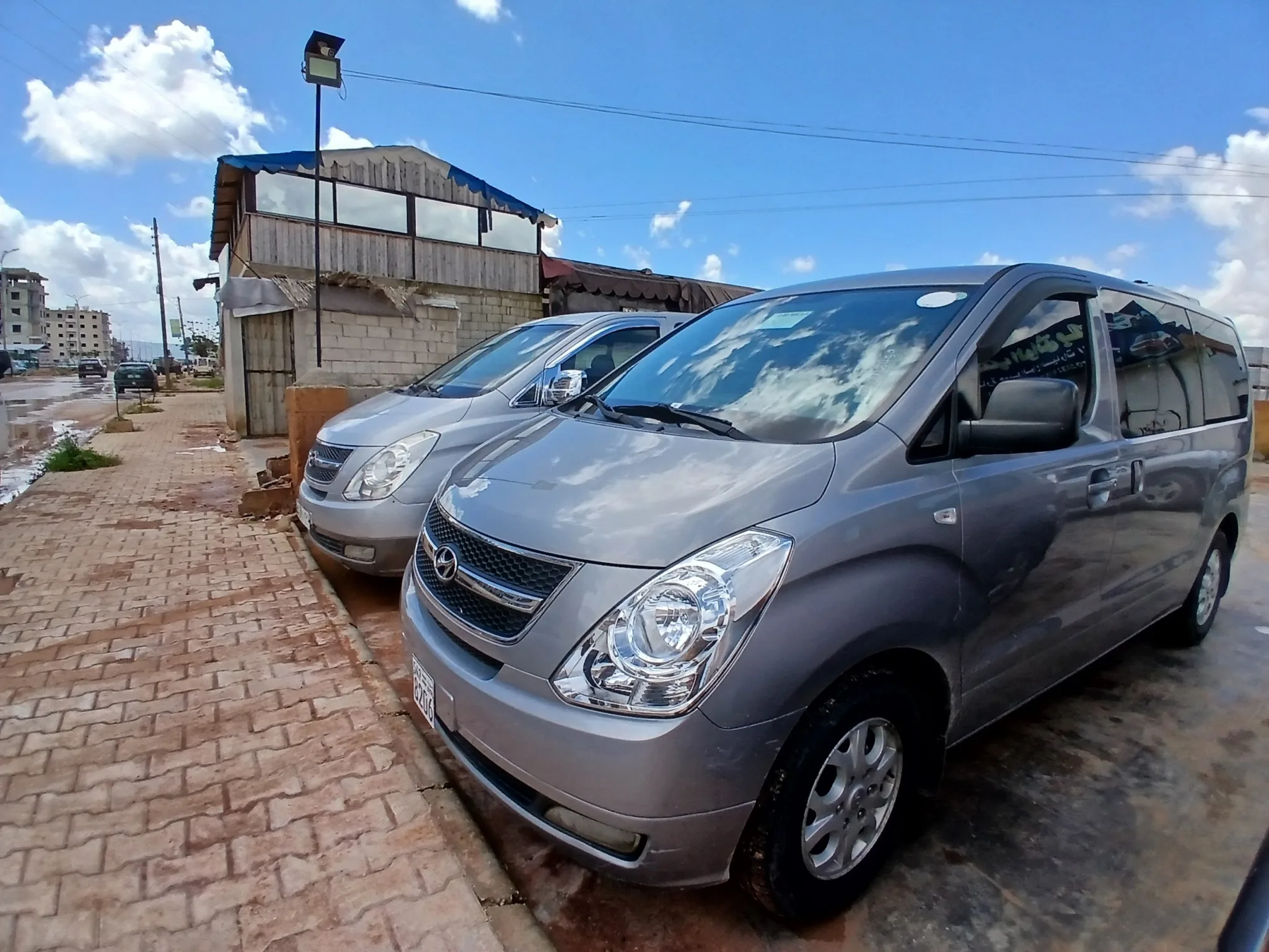 kilometrage car sale hyundai h 1 standard van used 2011 aleppo zw card image