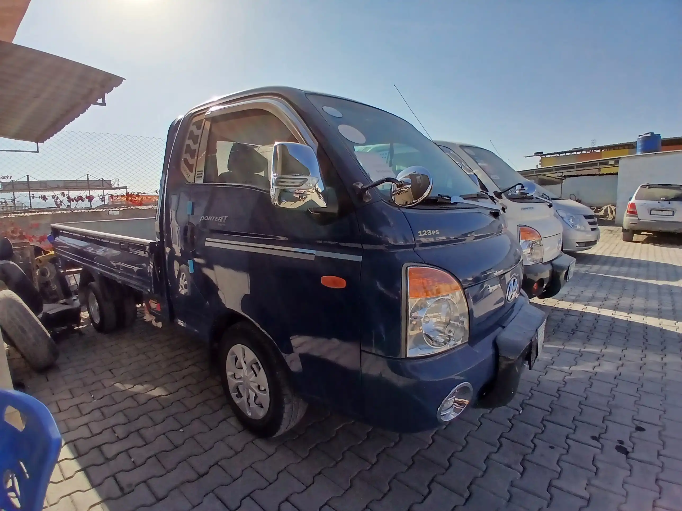 kilometrage car sale hyundai porter ii 2 standard cargo truck used 2011 aleppo aj image