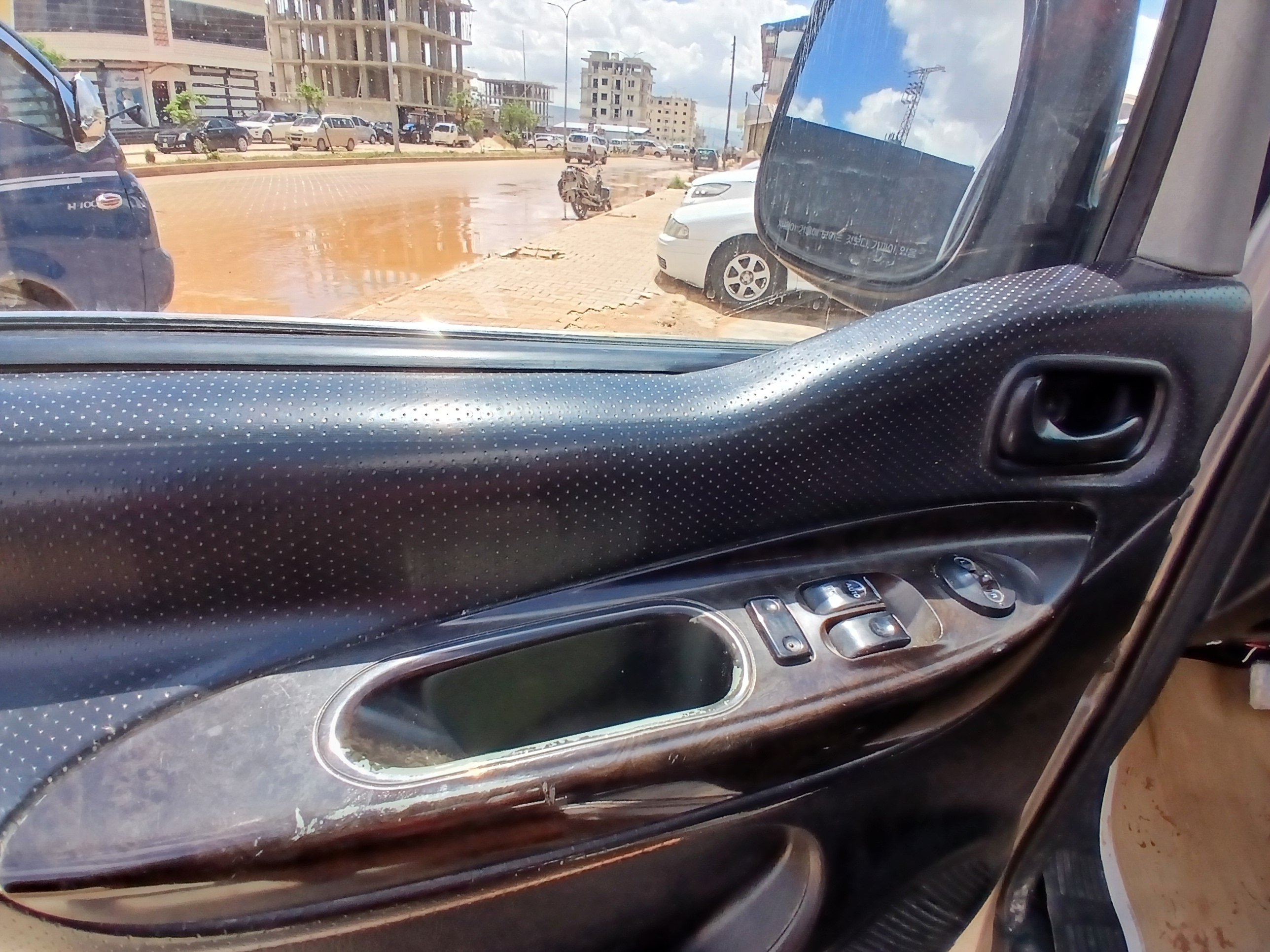 kilometrage car sale hyundai h 1 standard van used 2002 aleppo um image