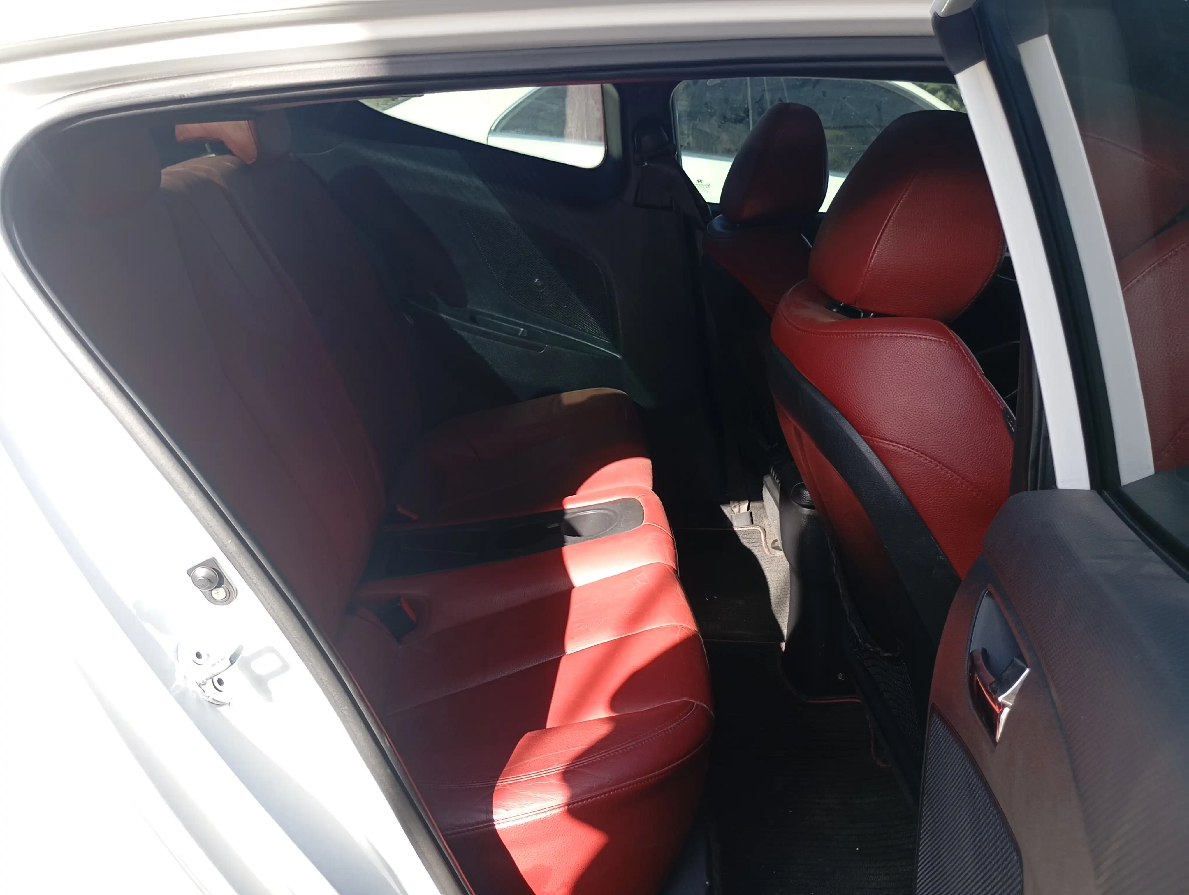 kilometrage car sale hyundai n a dct hatchback used 2014 aleppo zx image