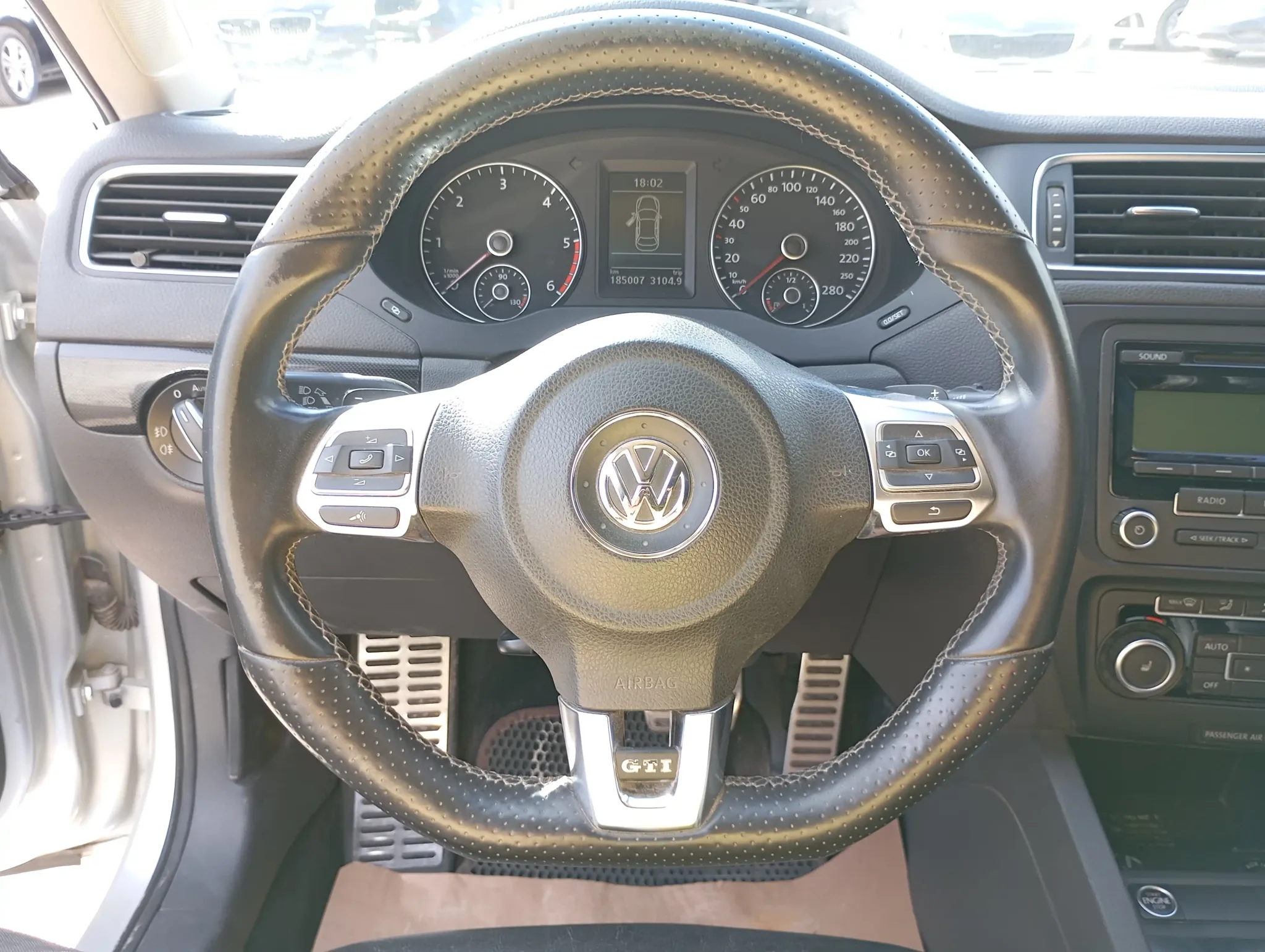 kilometrage car sale volkswagen sedan used 2011 aleppo oj image