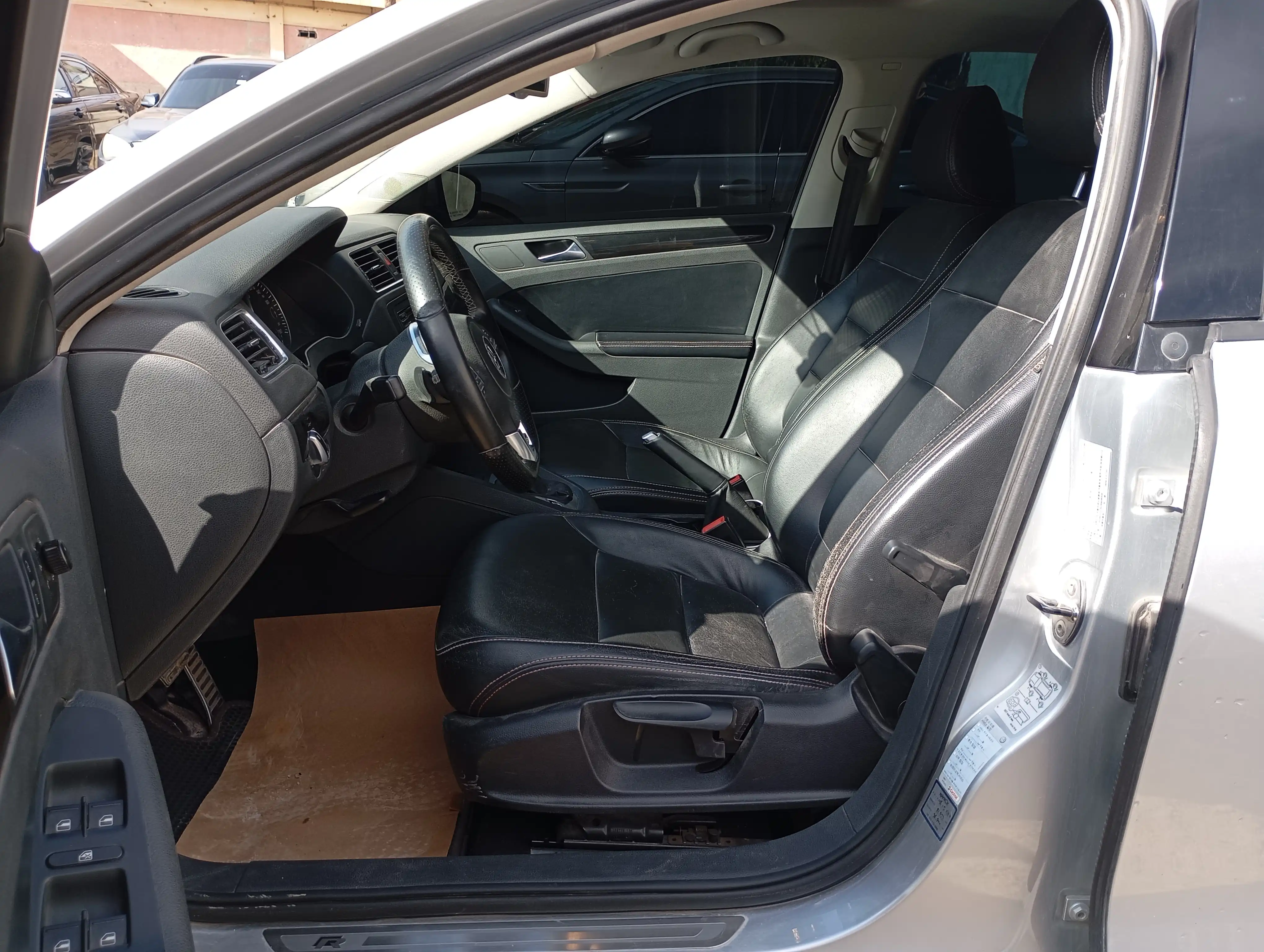 kilometrage car sale volkswagen sedan used 2011 aleppo oj image