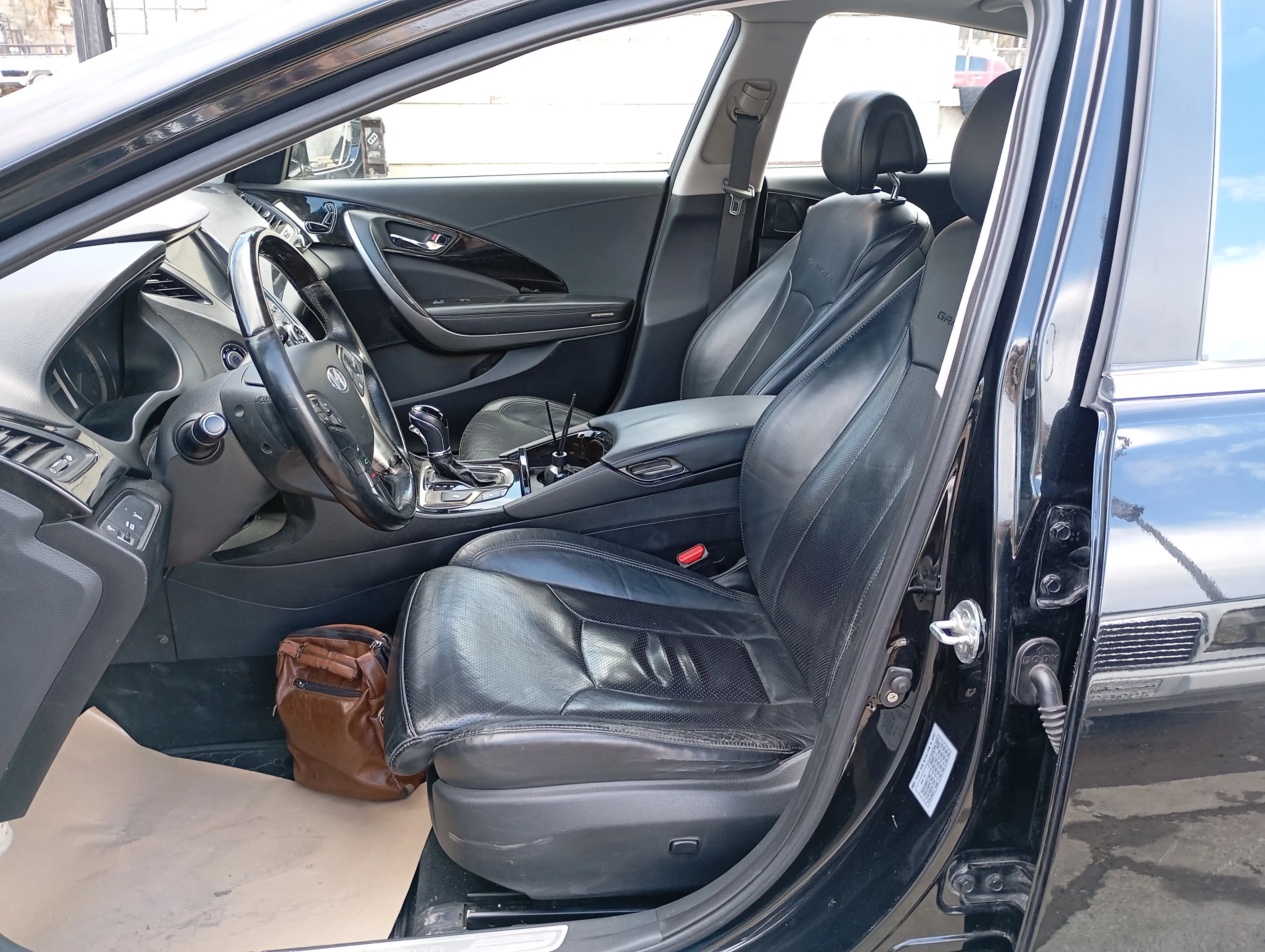 kilometrage car sale hyundai grandeur hg 300 suv used 2011 aleppo pl image