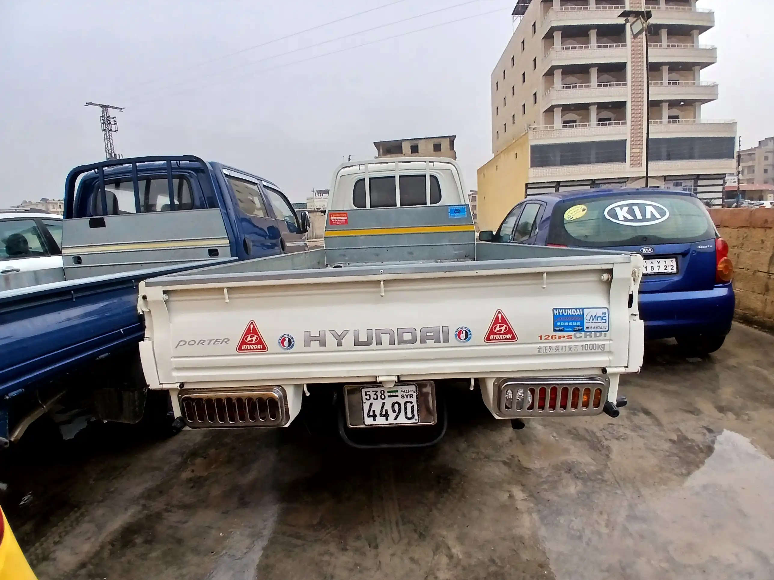 kilometrage car sale hyundai porter ii 2 crdi cargo truck used 2011 aleppo xv image