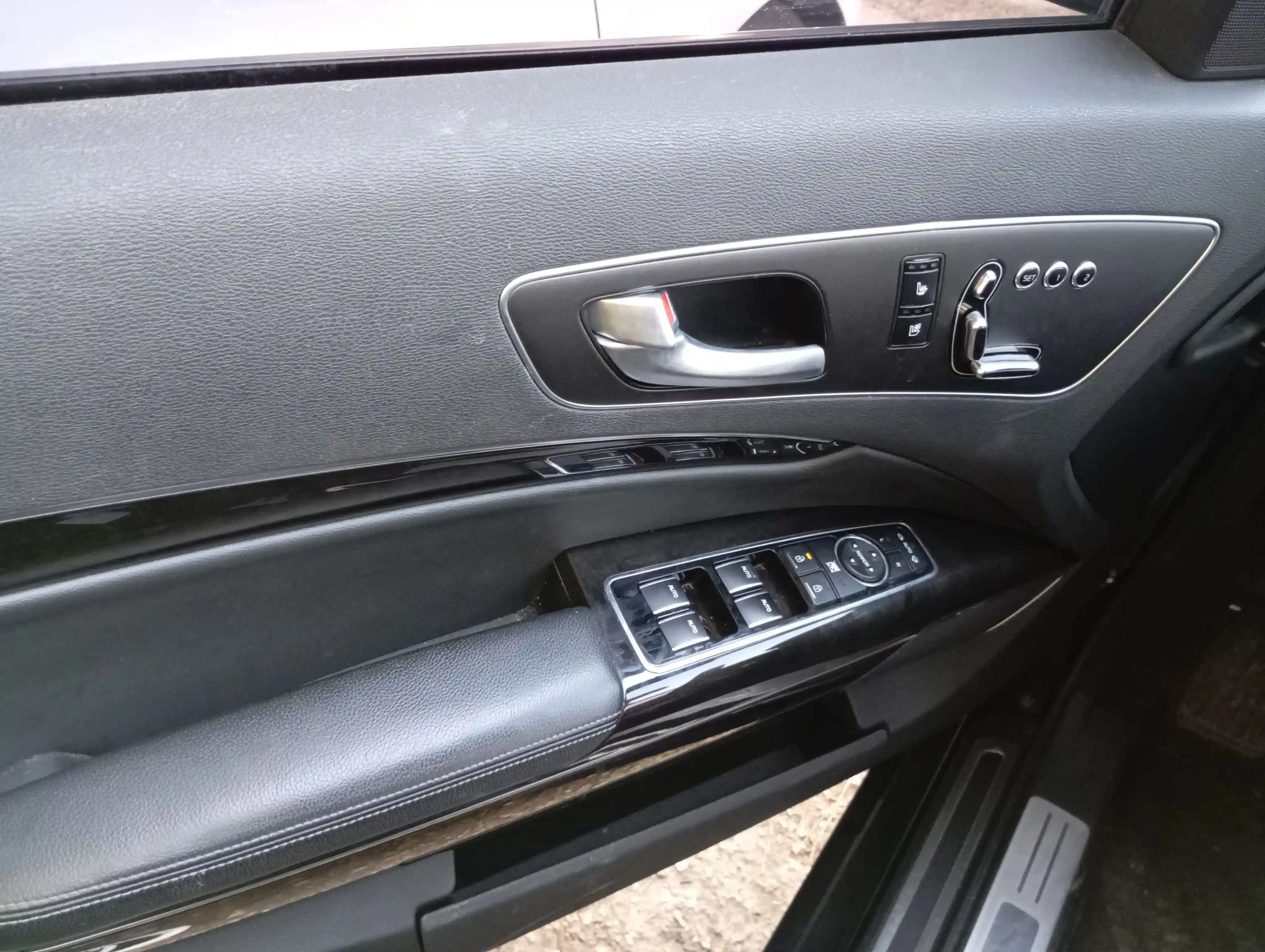 kilometrage car sale kia k9 5 0l gdi sedan used 2014 aleppo fd image