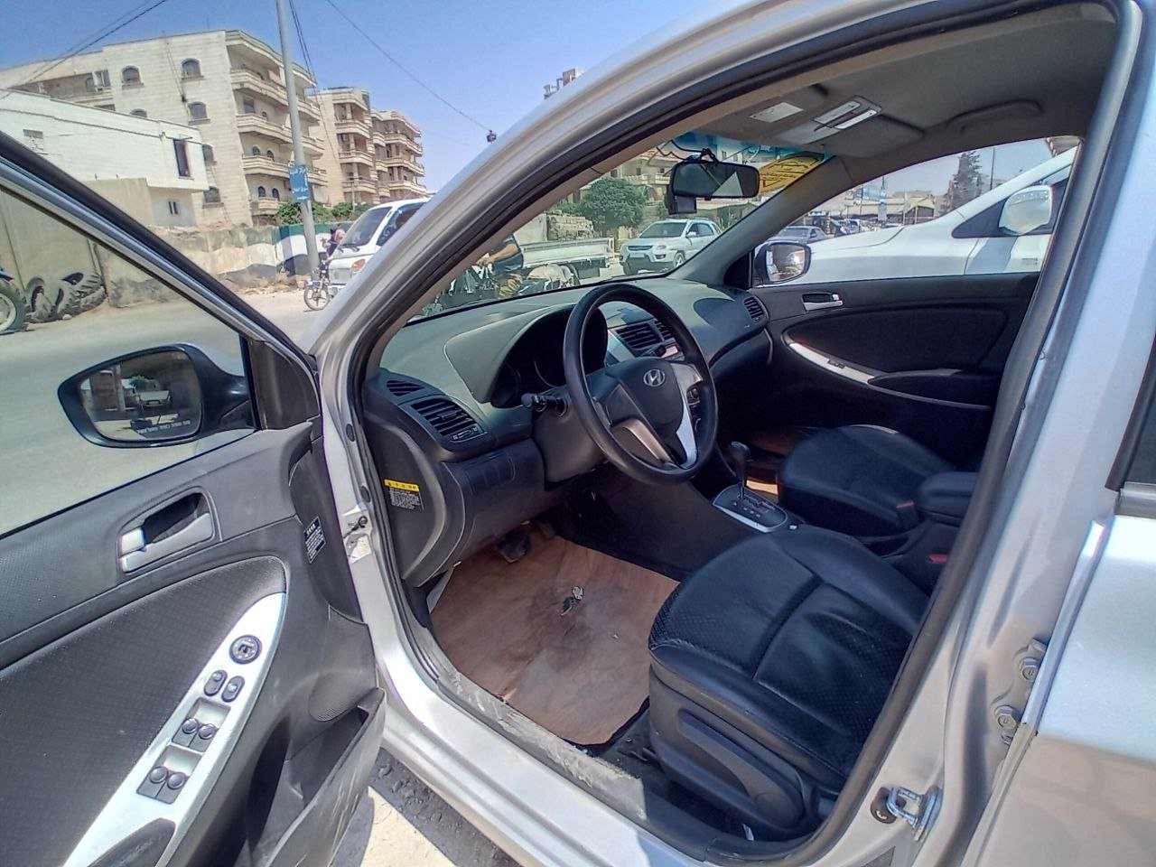 kilometrage car sale hyundai accent standard sedan used 2011 aleppo xj image