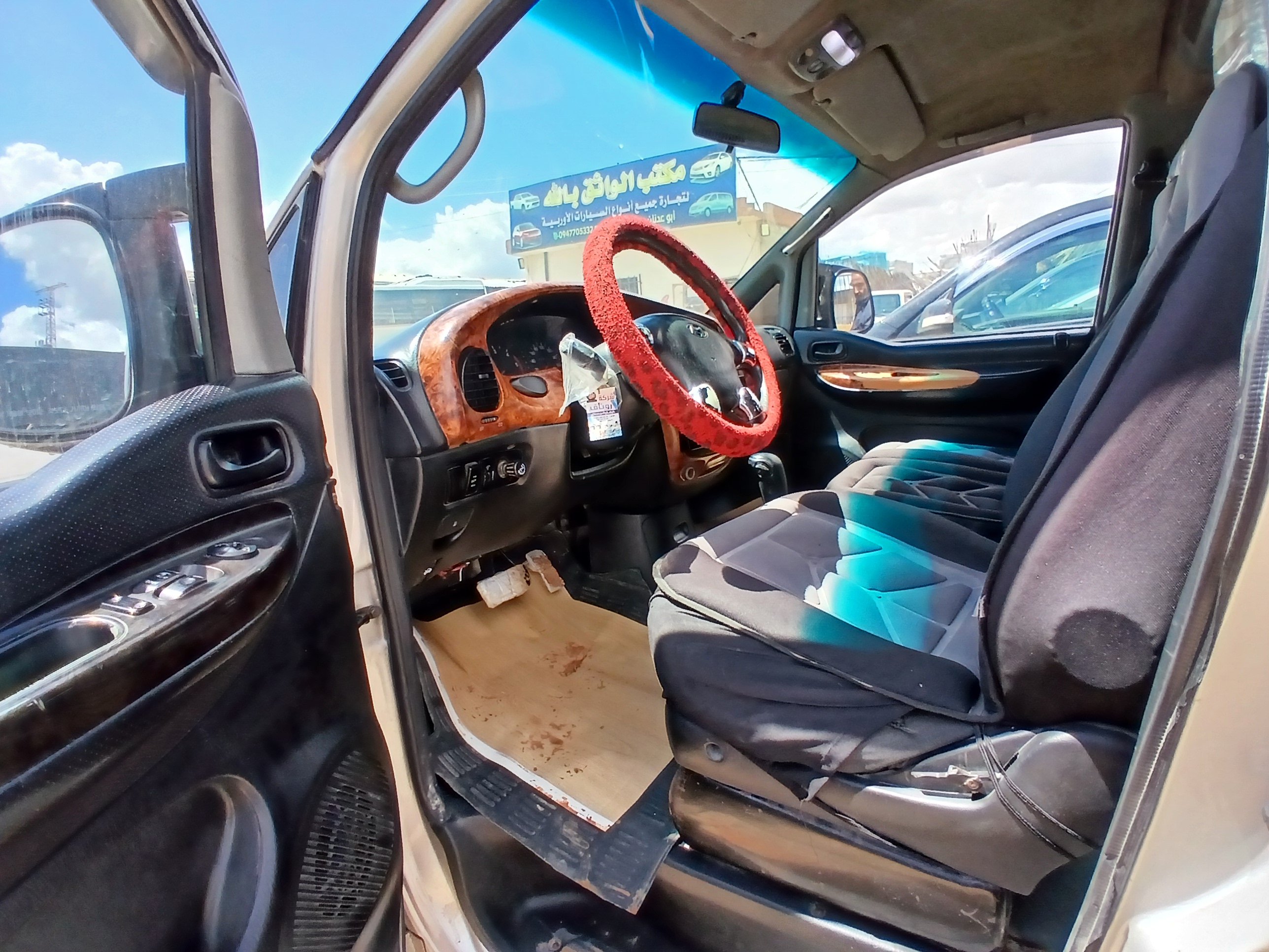 kilometrage car sale hyundai h 1 standard van used 2002 aleppo um image