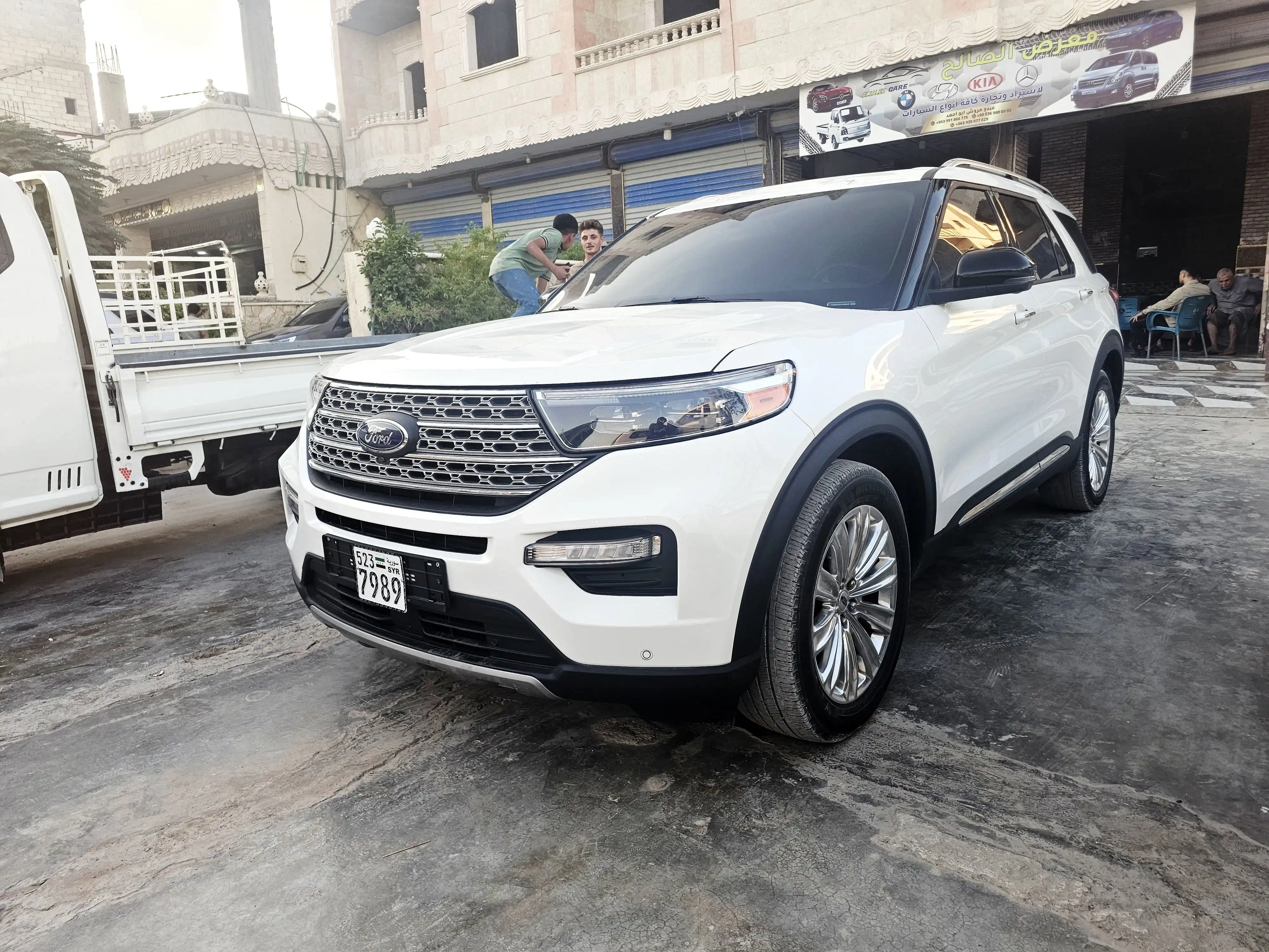 kilometrage car sale ford explorer limited suv used 2021 aleppo wm card image