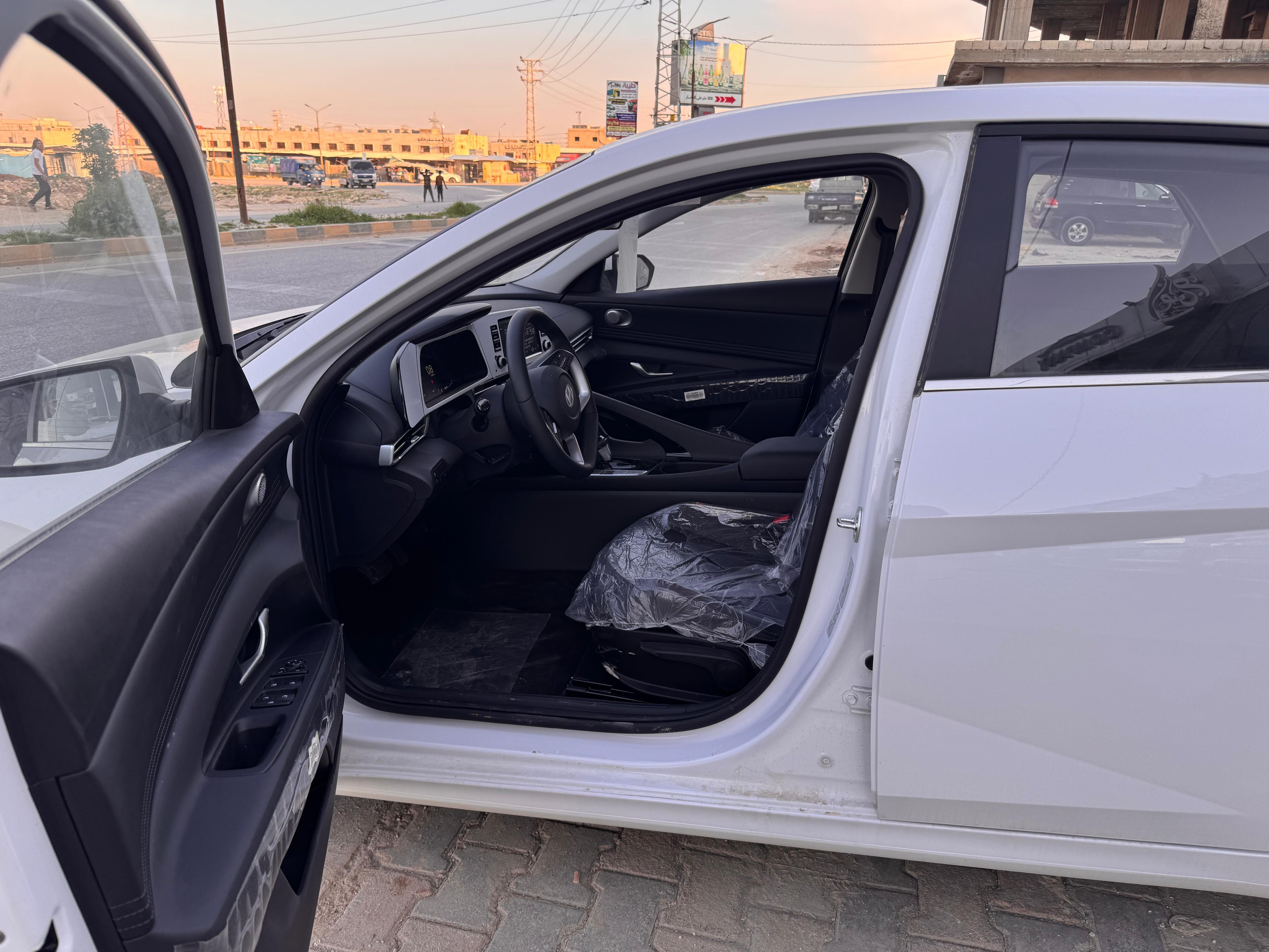 kilometrage car sale hyundai i 30 standard sedan new 2025 aleppo vk image