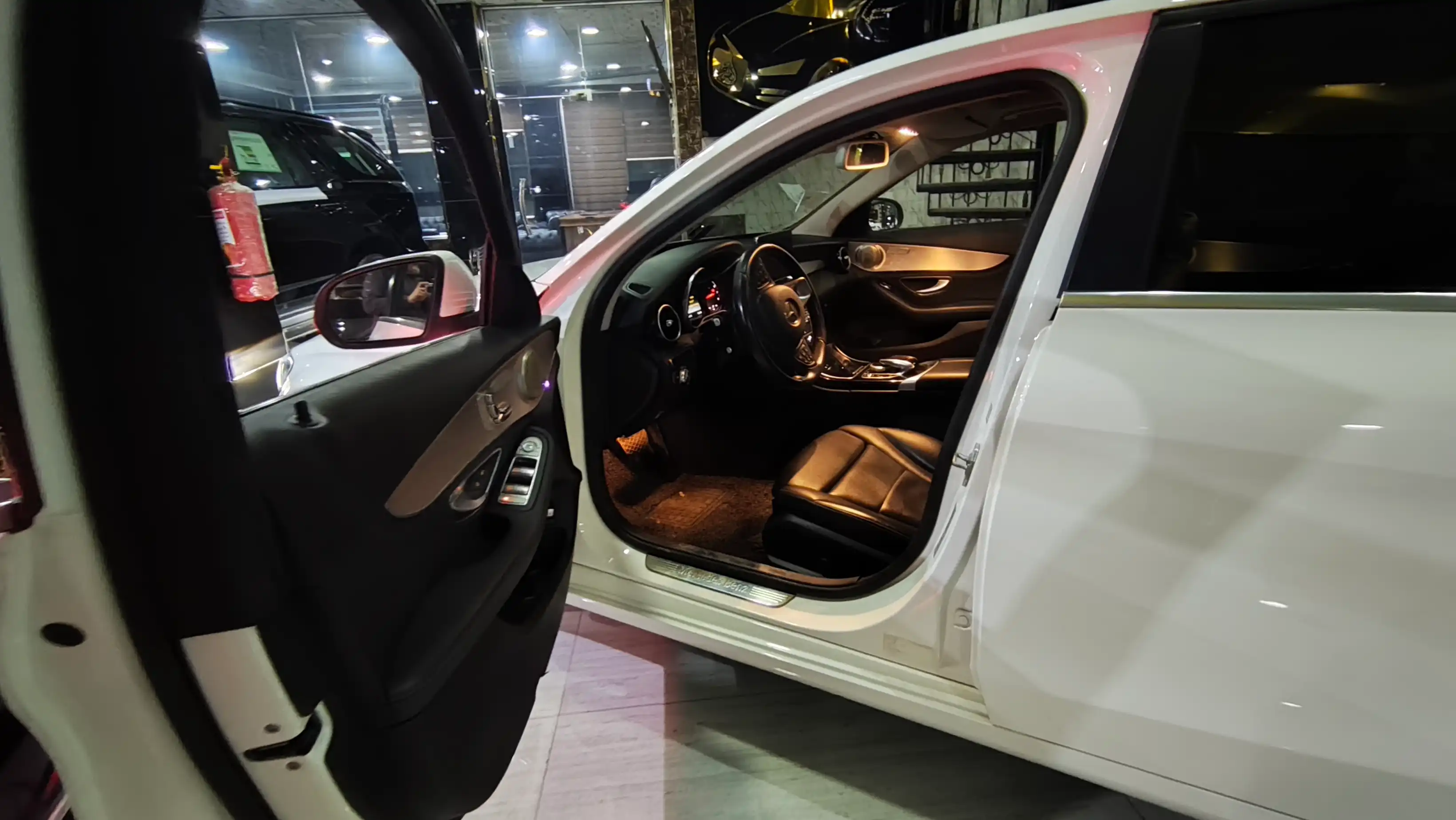 kilometrage car sale mercedes c class 200 sedan used 2015 aleppo hr image