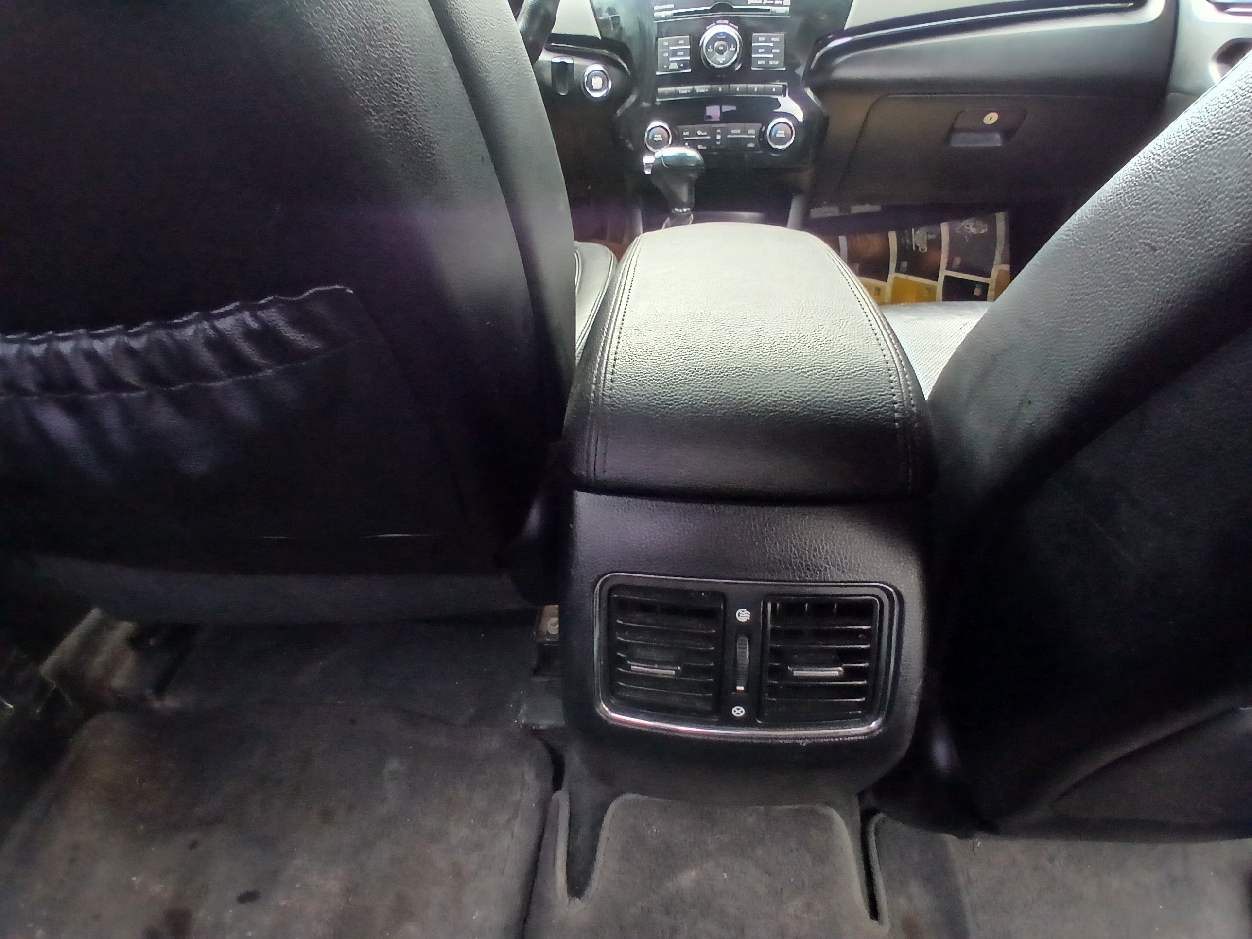 kilometrage car sale kia k7 standard sedan used 2010 aleppo iv image