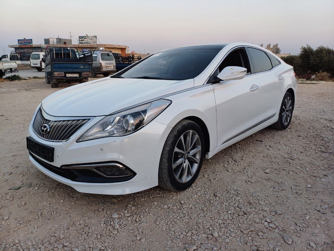 kilometrage car sale hyundai grandeur hg 220 sedan used 2015 aleppo pj image