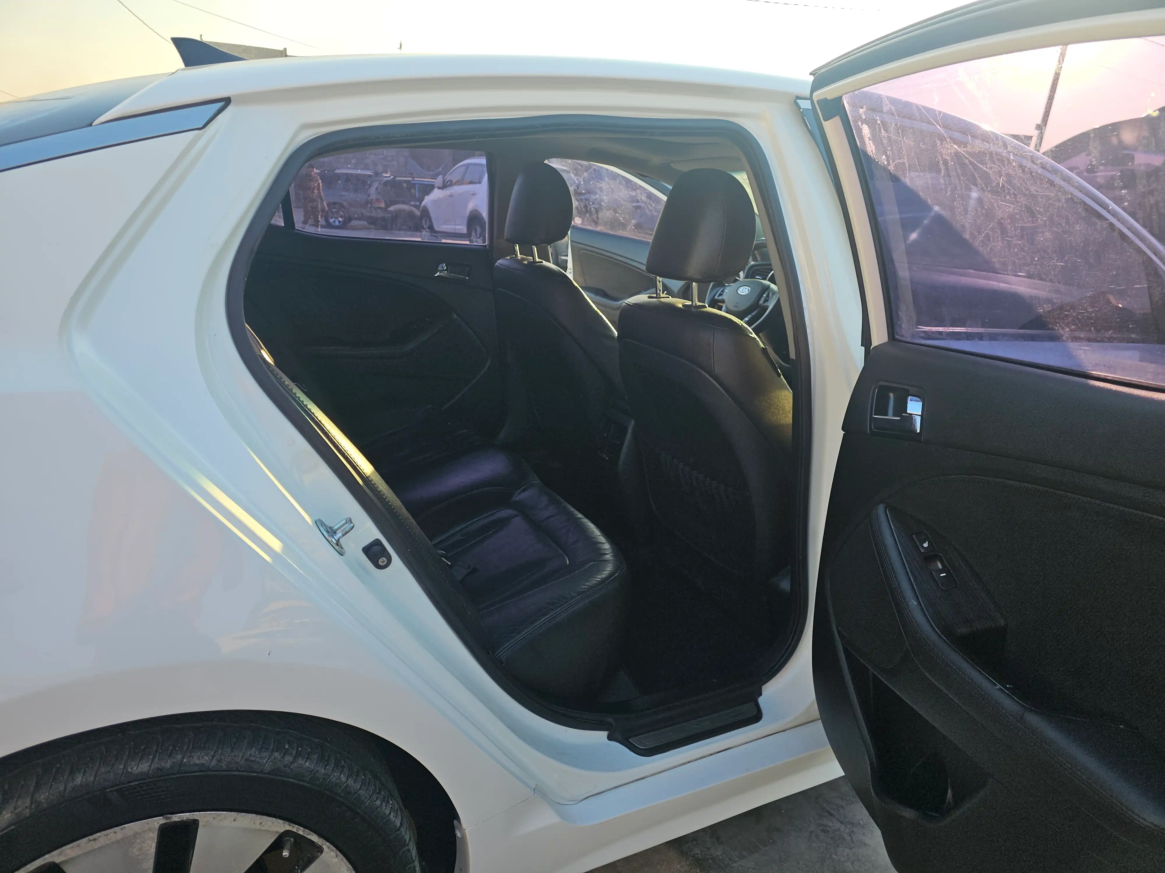 kilometrage car sale kia k5 standard sedan used 2011 aleppo pr image