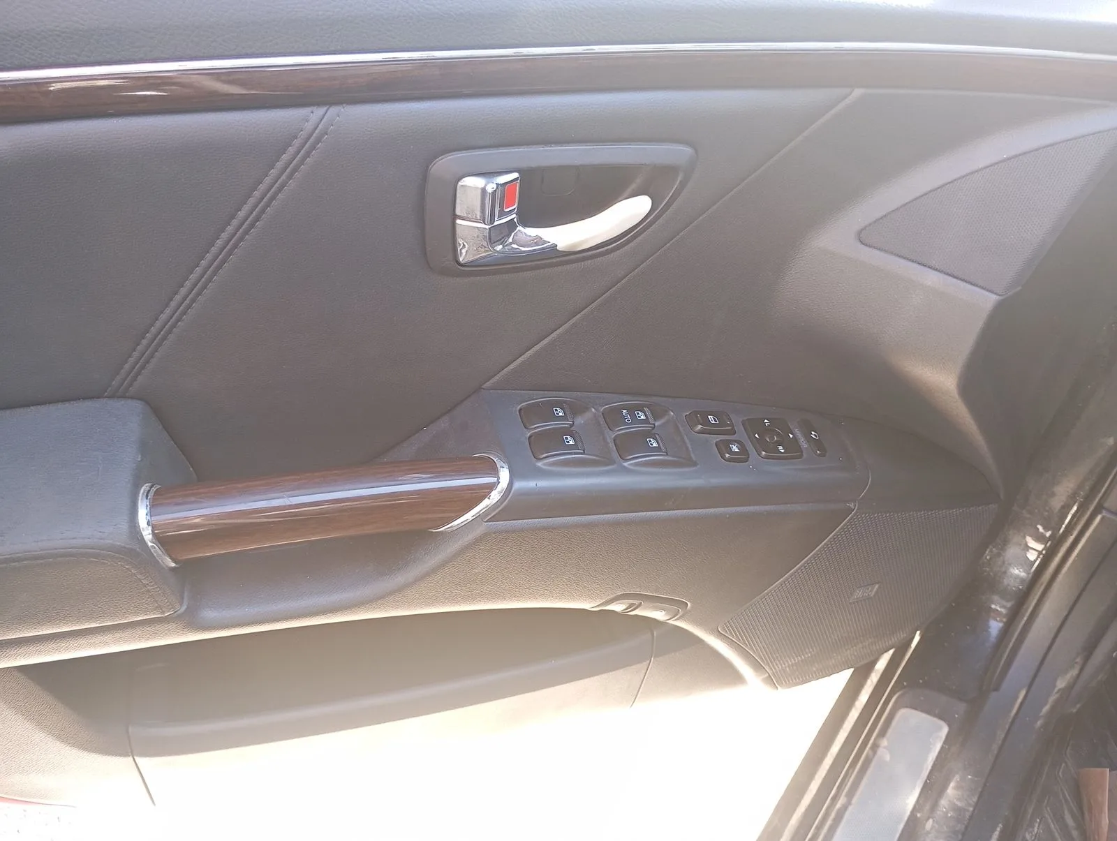 kilometrage car sale hyundai grandeur hg 220 sedan used 2011 aleppo kq image