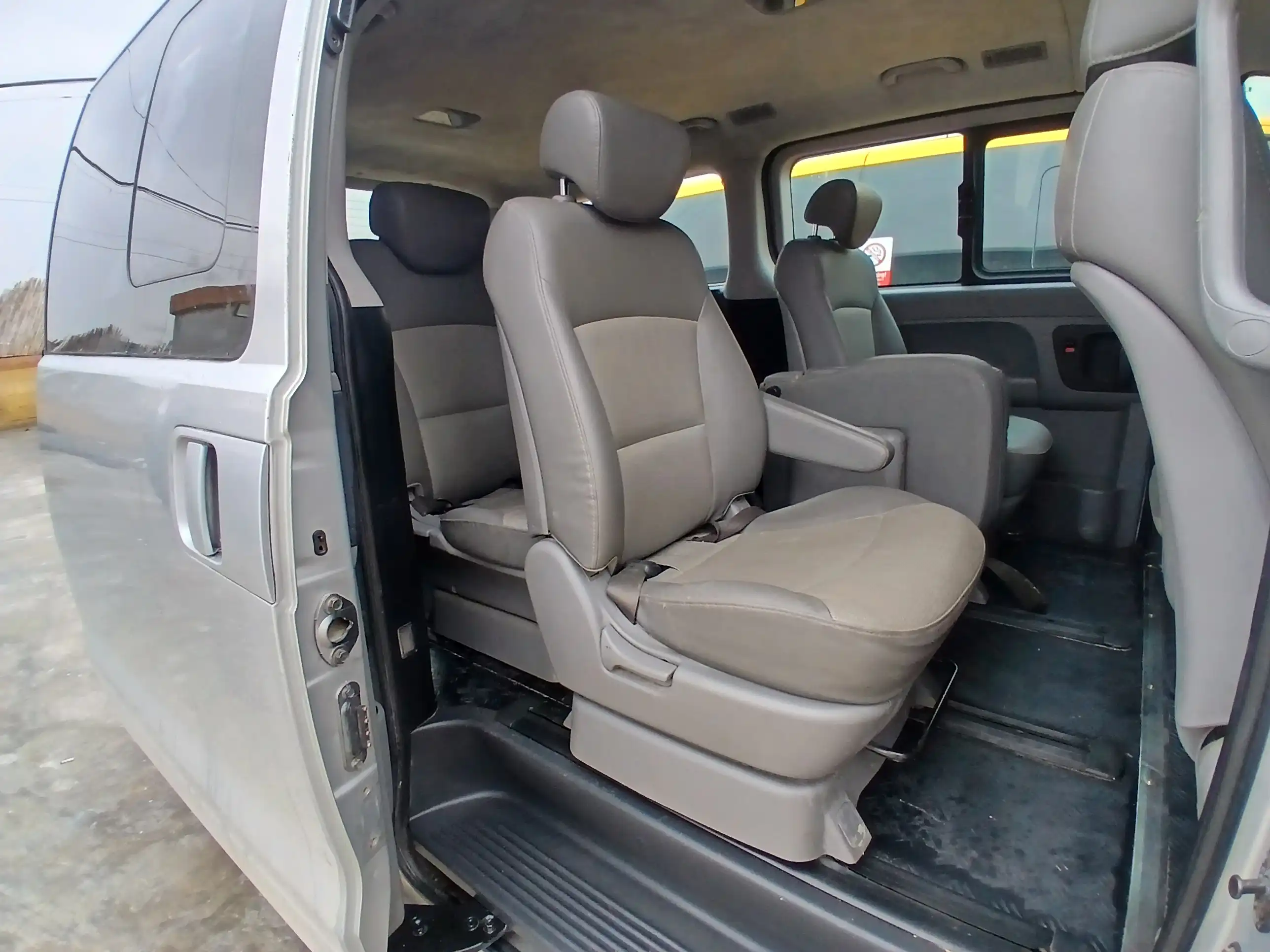 kilometrage car sale hyundai grand starex cvx van used 2009 aleppo tg image