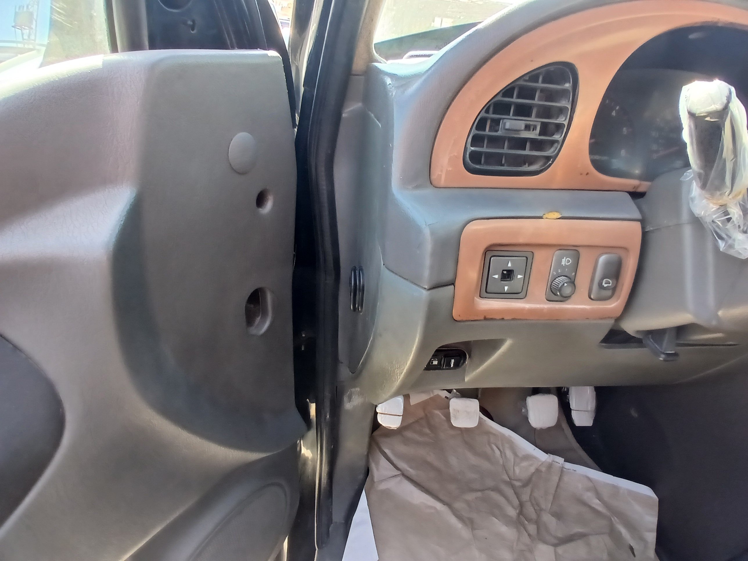 kilometrage car sale kia carnival standard suv used 2002 aleppo ss image