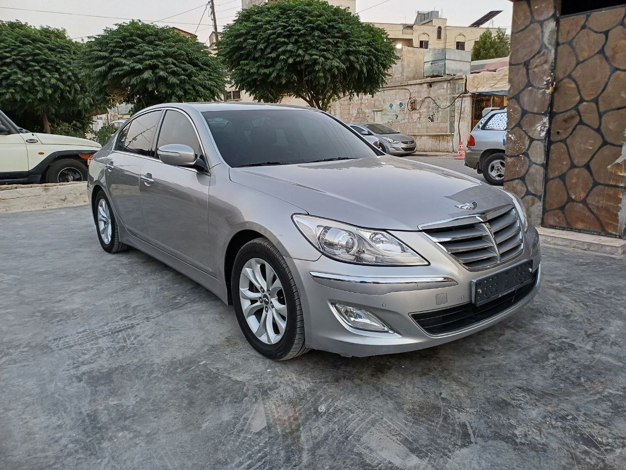 kilometrage car sale genesis bh 330 sedan new 2012 aleppo ma image