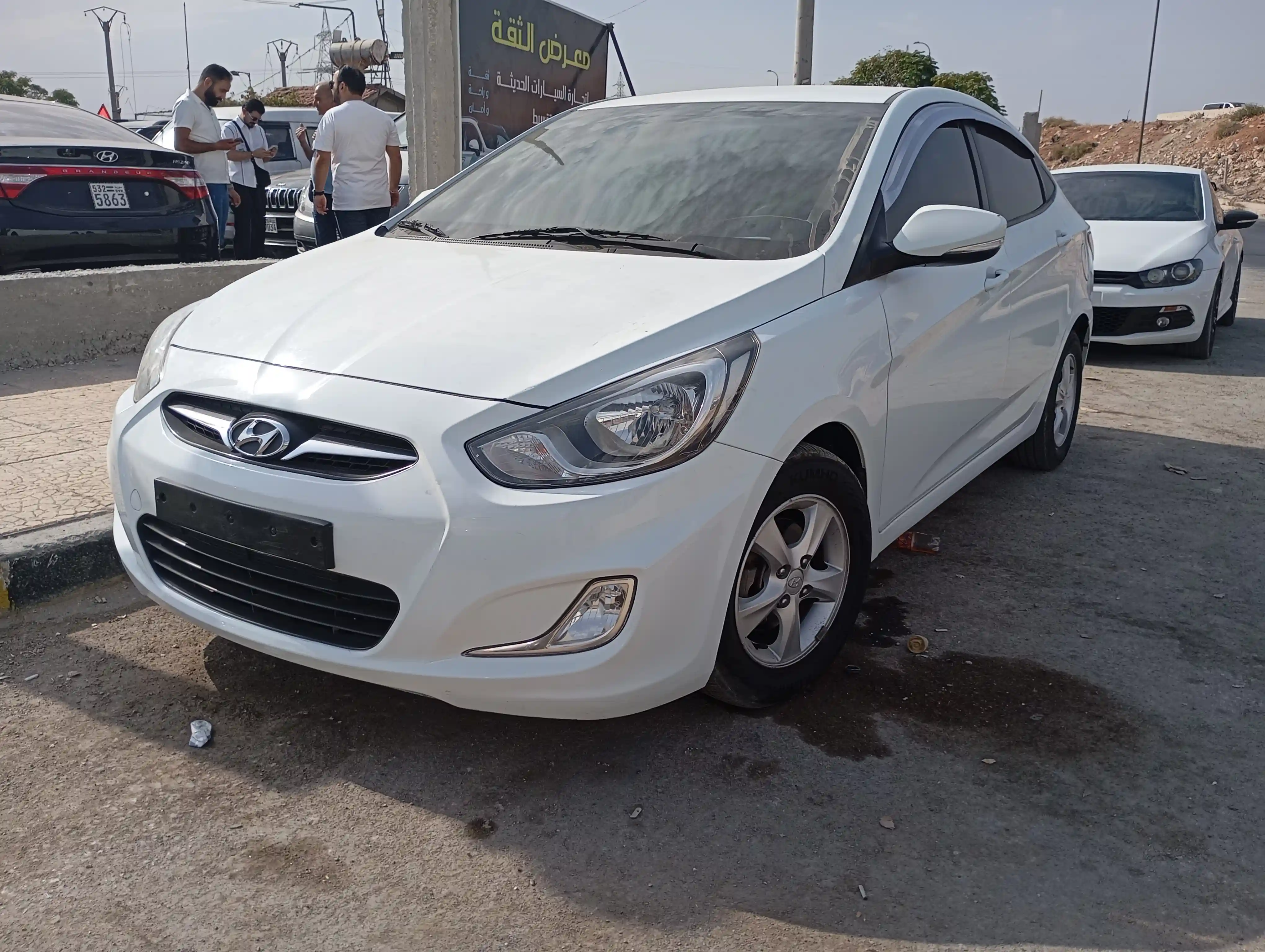 kilometrage car sale hyundai accent standard sedan used 2013 aleppo xz card image