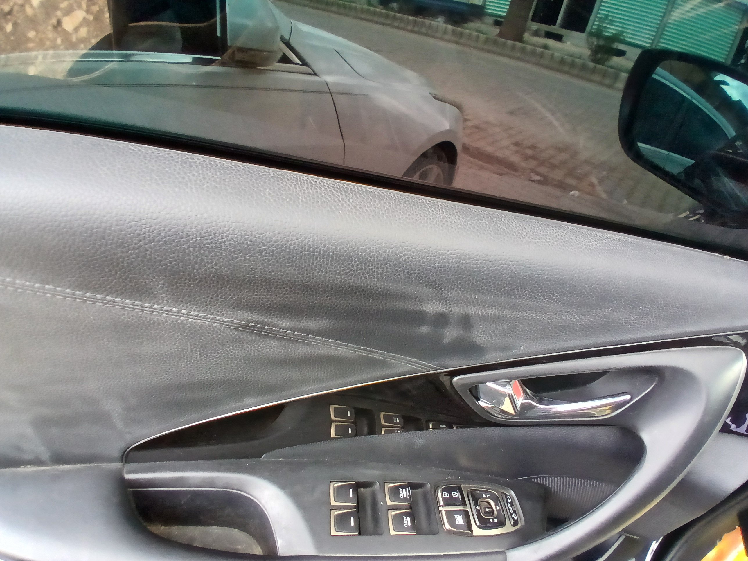 kilometrage car sale hyundai grandeur hg 300 sedan used 2012 aleppo hn image