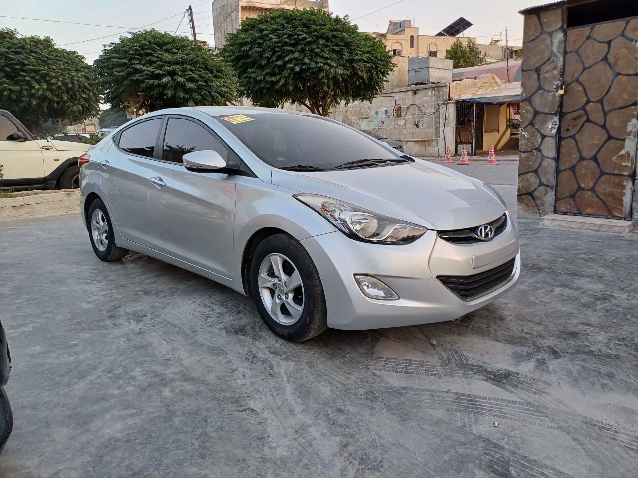 kilometrage car sale hyundai avante m16 gdi sedan used 2012 aleppo du image