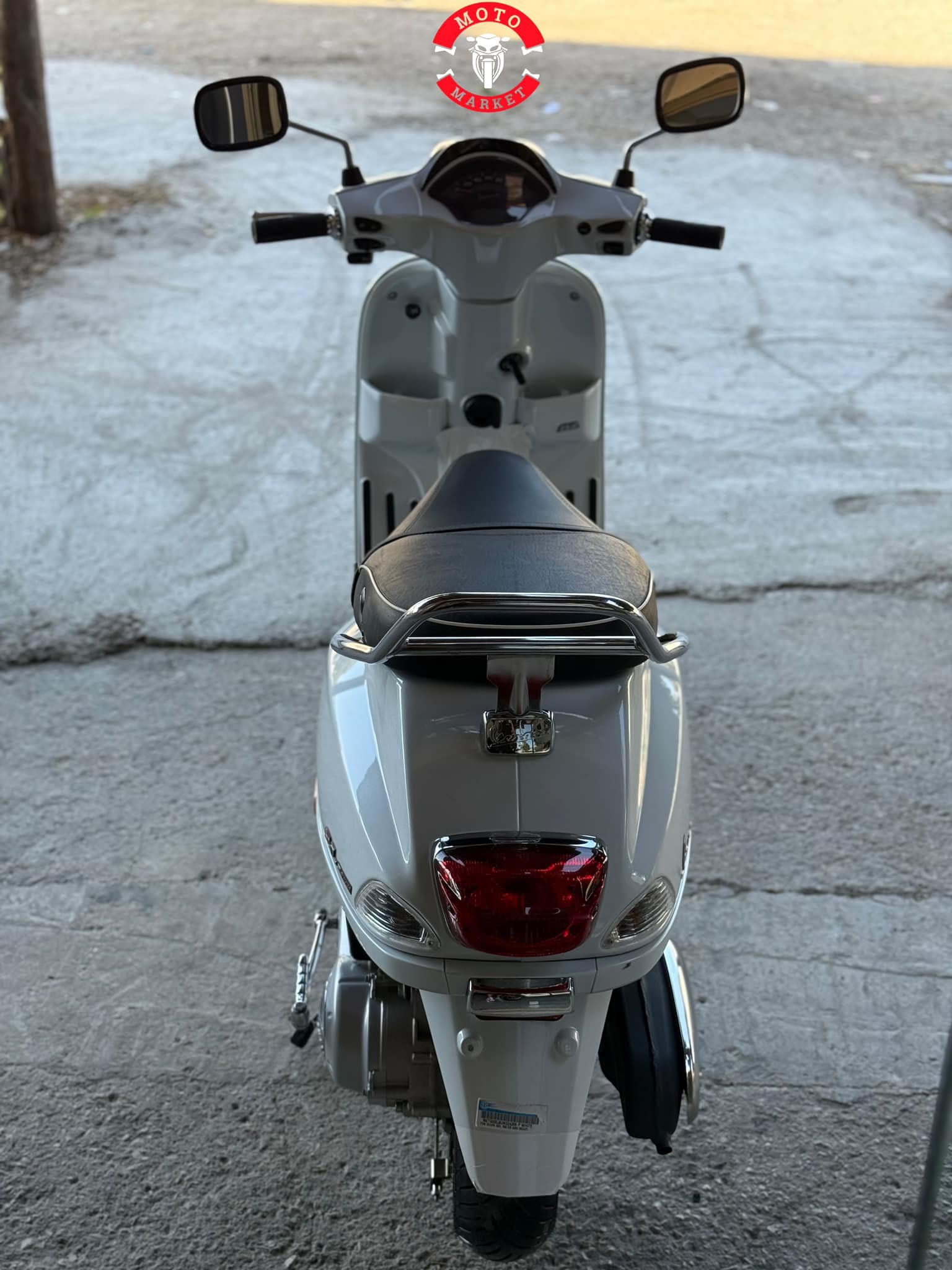 kilometrage motorbike vespa sxl standard scooter used 2024 tartus up image