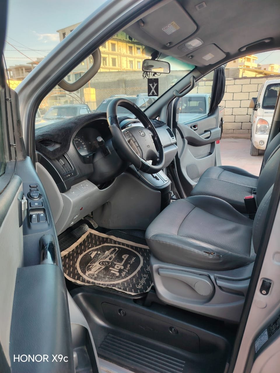 kilometrage car sale hyundai grand starex cvx van used 2011 aleppo su image