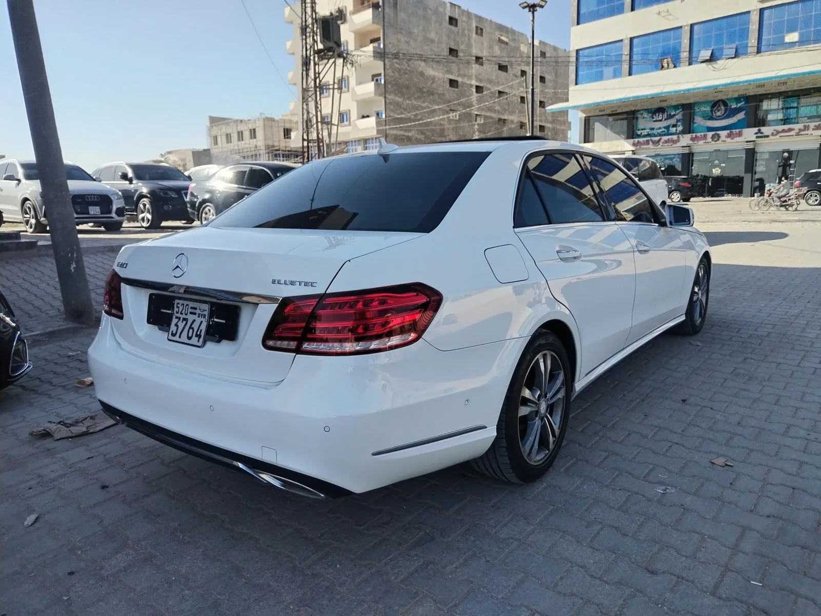 kilometrage car sale mercedes benz e class e 220 bluetec sedan used 2016 aleppo dg image