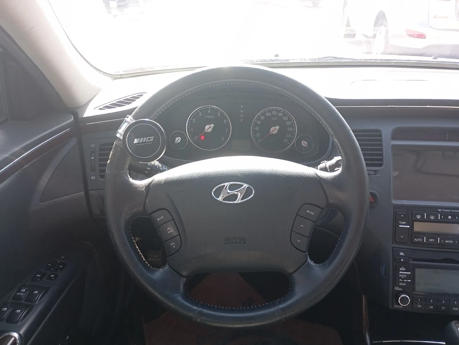 kilometrage car sale hyundai grandeur hg 220 sedan used 2011 aleppo kq image