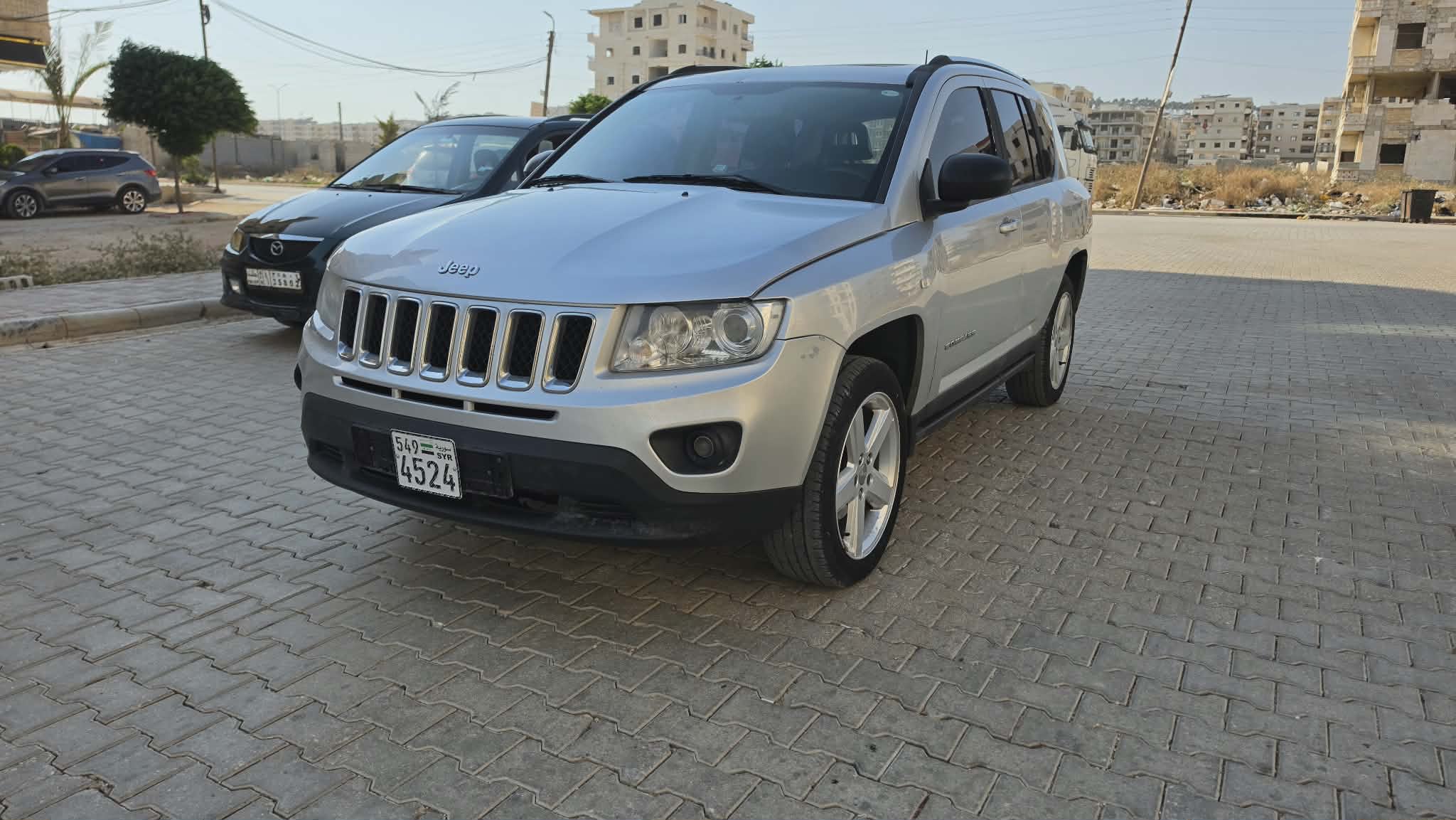 kilometrage car sale jeep grand cherokee standard suv 2011 aleppo mv image