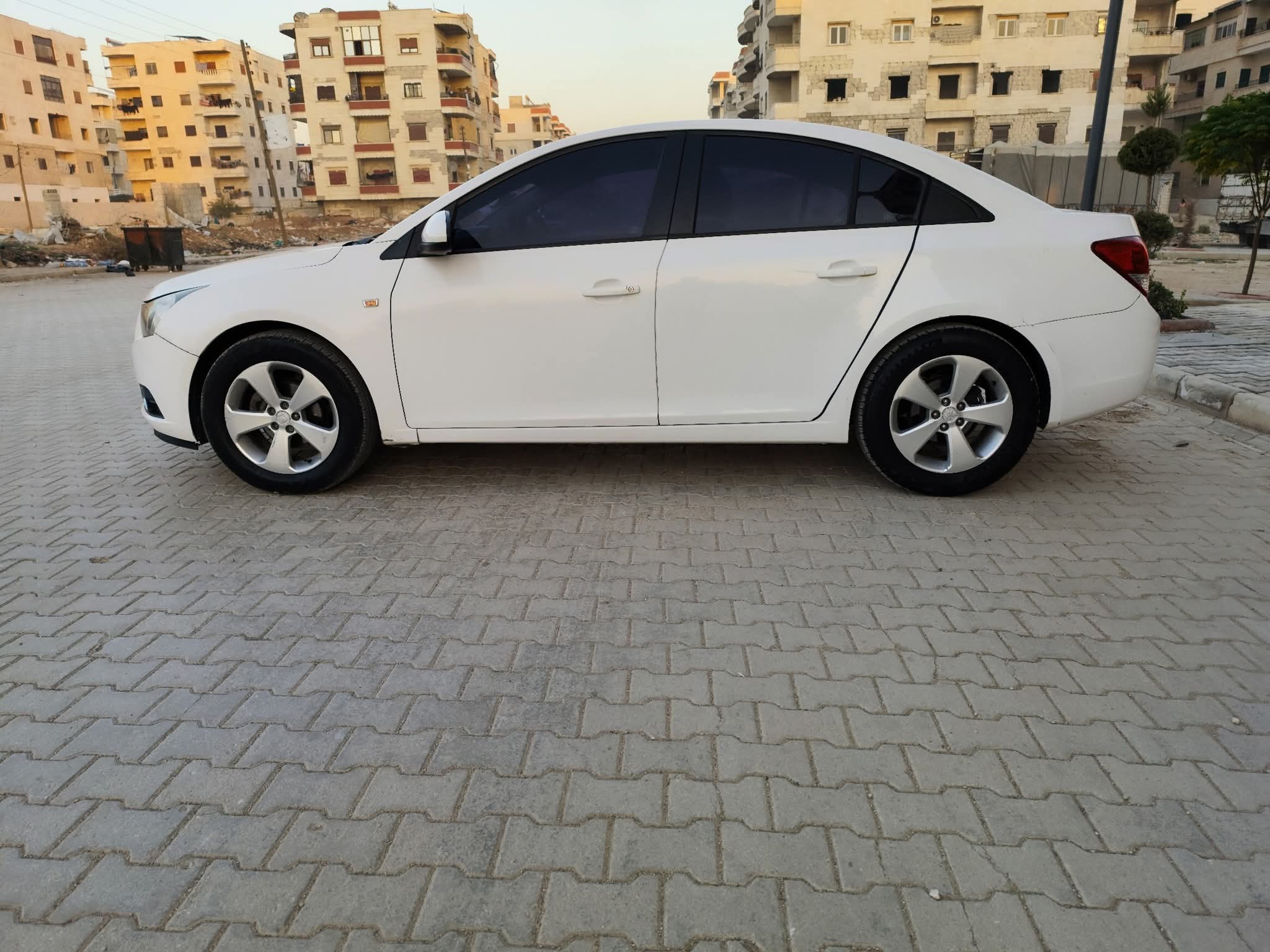 kilometrage car sale chevrolet cruze ls sedan used 2010 aleppo er image