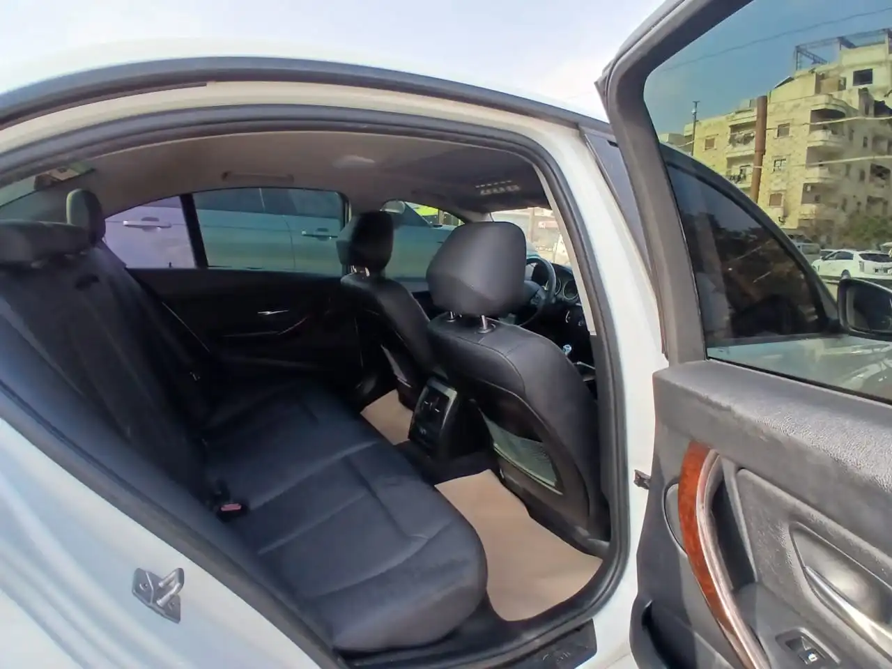 kilometrage car sale bmw 3 series 320 sedan used 2014 aleppo mq image