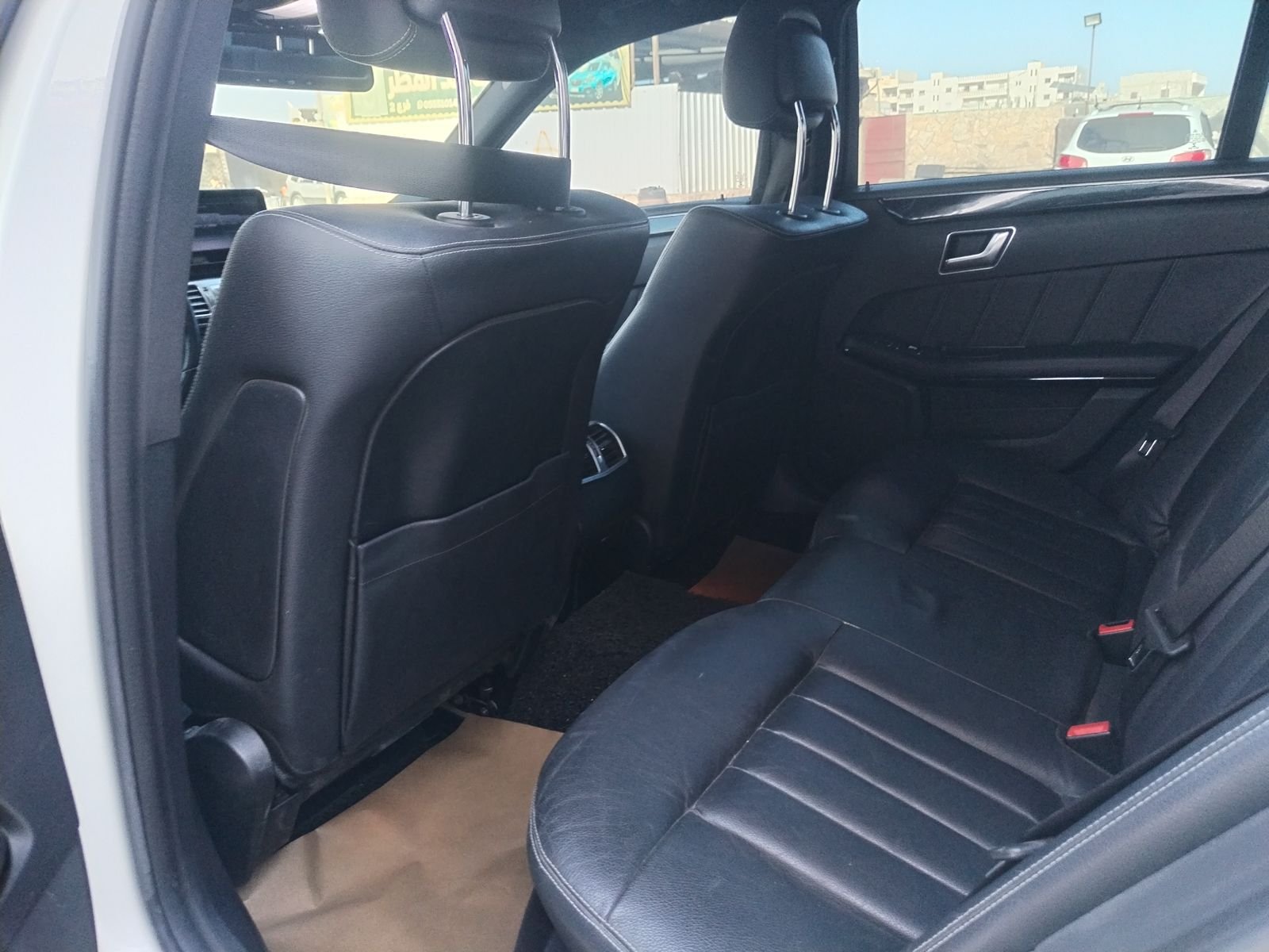 kilometrage car sale mercedes benz e class e 220 bluetec sedan used 2016 aleppo dg image