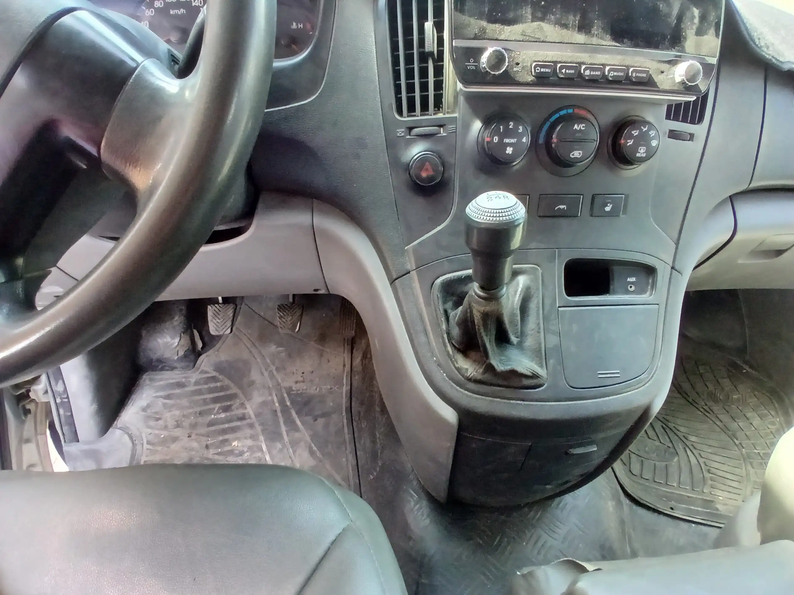 kilometrage car sale hyundai grand starex cvx van used 2010 aleppo bm image