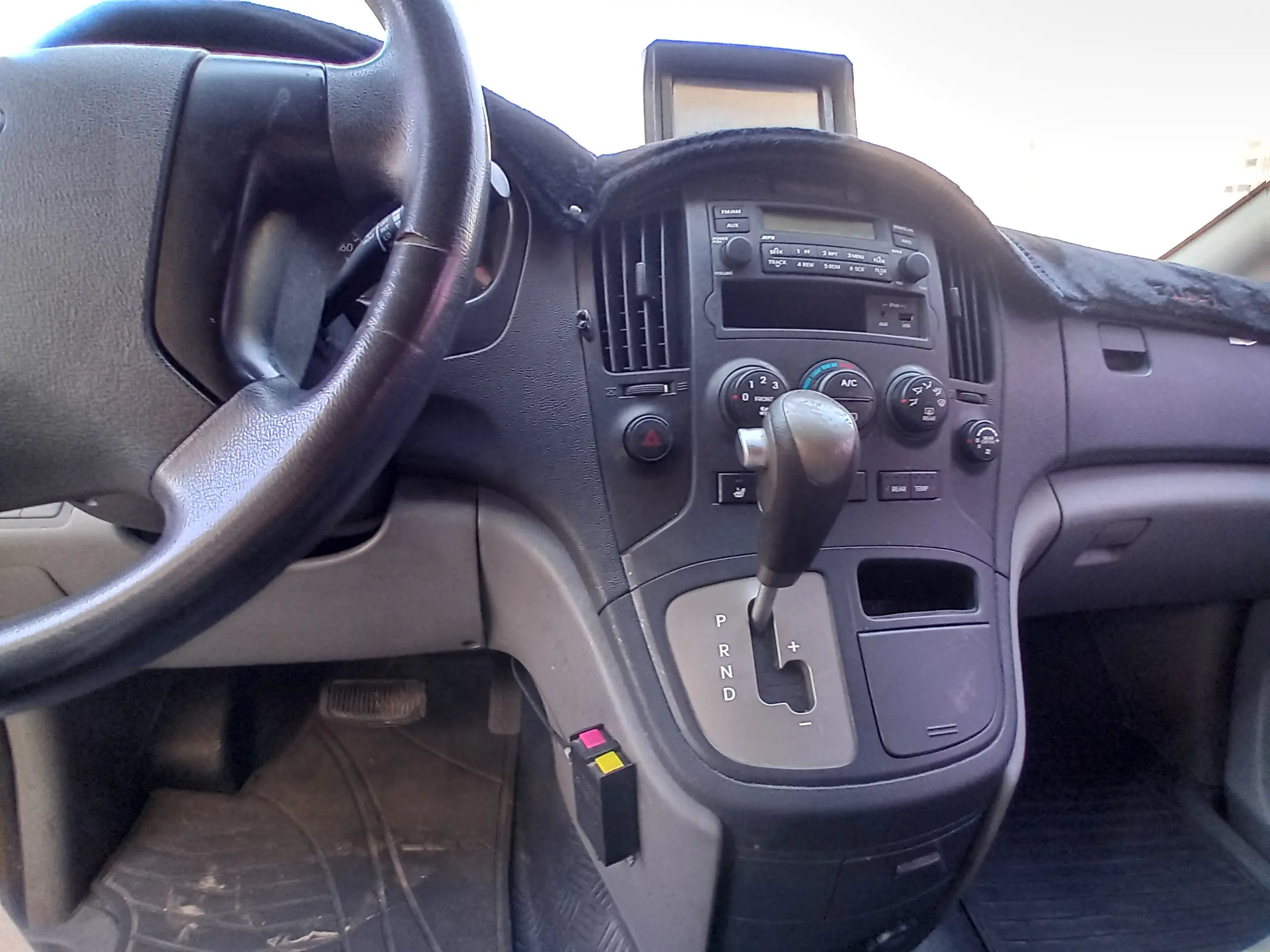 kilometrage car sale hyundai grand starex cvx van used 2011 aleppo dc image