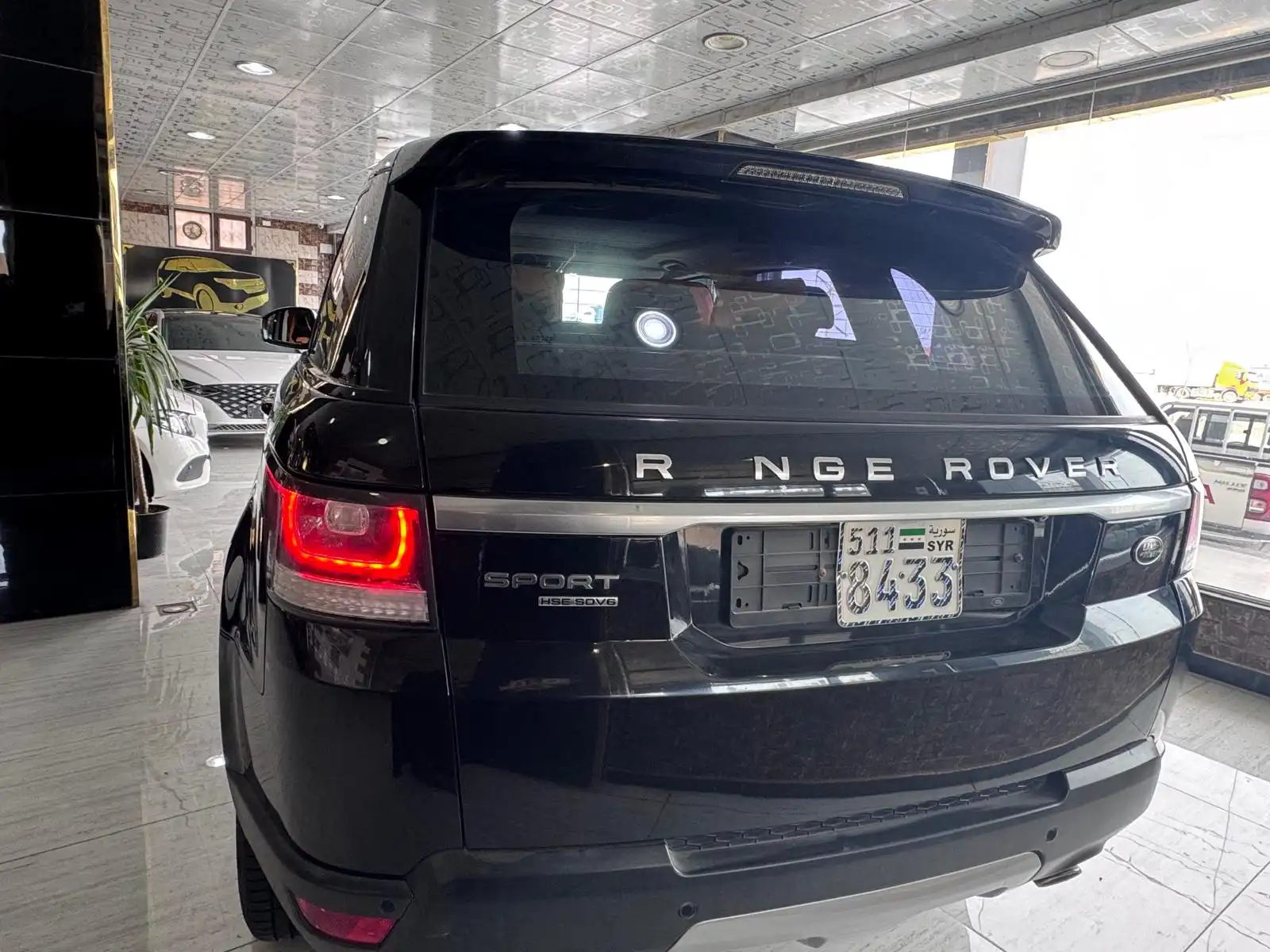 kilometrage car sale land rover range rover sport hse suv used 2013 ow image