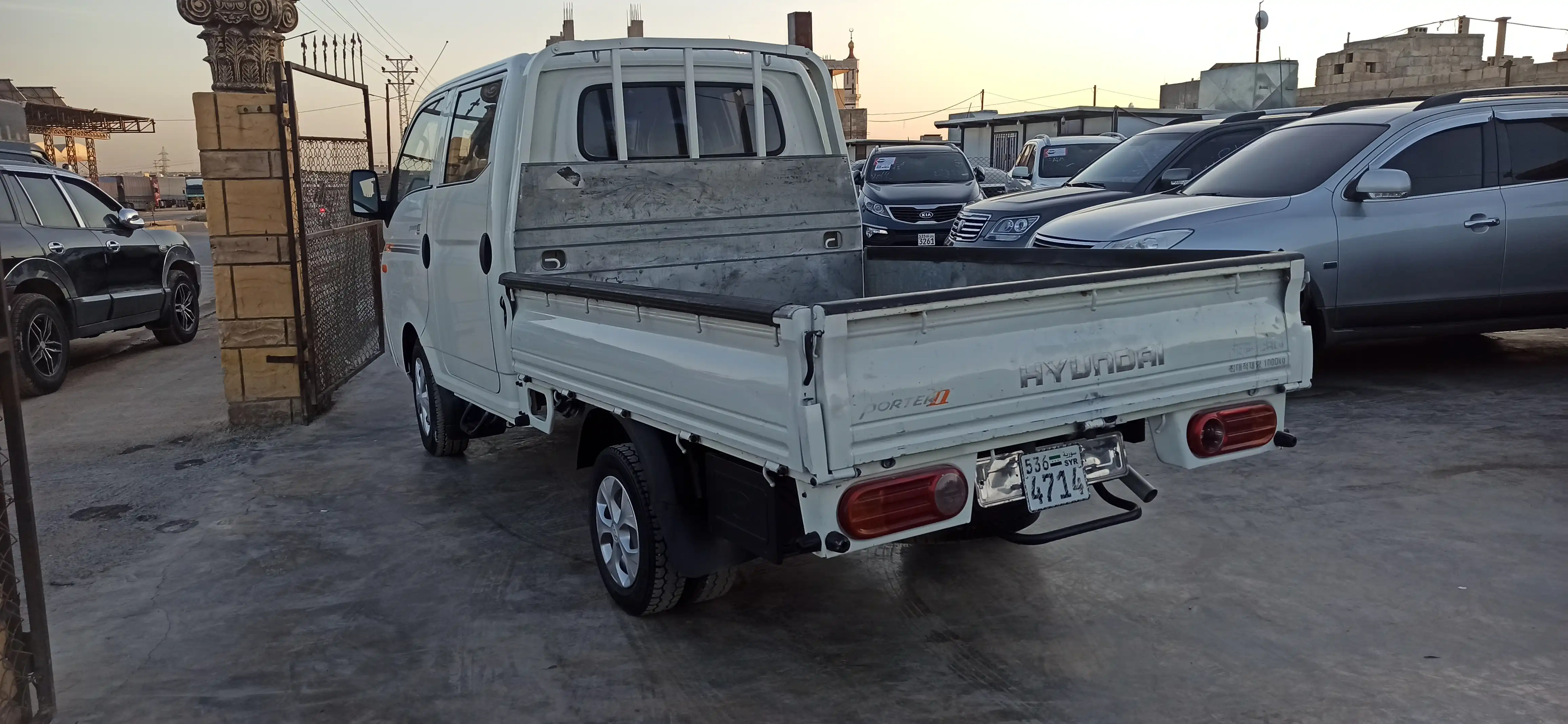 kilometrage car sale hyundai porter ii 2 standard cargo truck used 2015 aleppo qd image