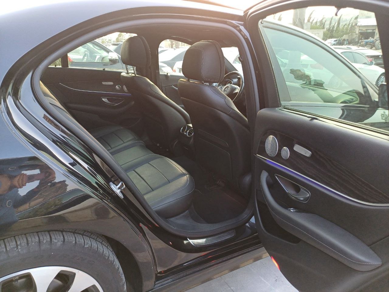 kilometrage car sale mercedes benz e class e 300 4 matic sedan used 2018 aleppo eo image