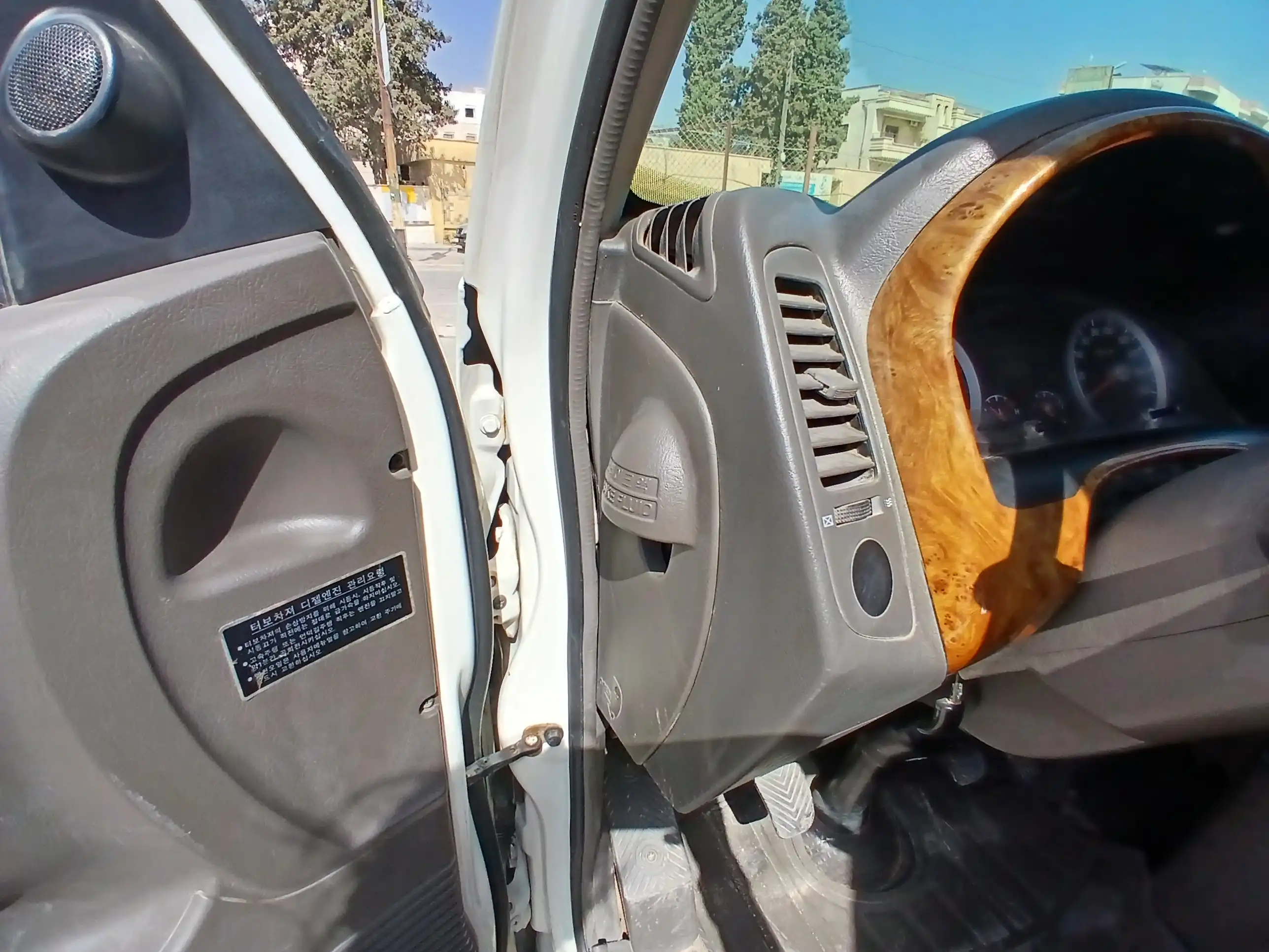 kilometrage car sale hyundai porter 2 crdi cargo truck used 2006 aleppo rn image