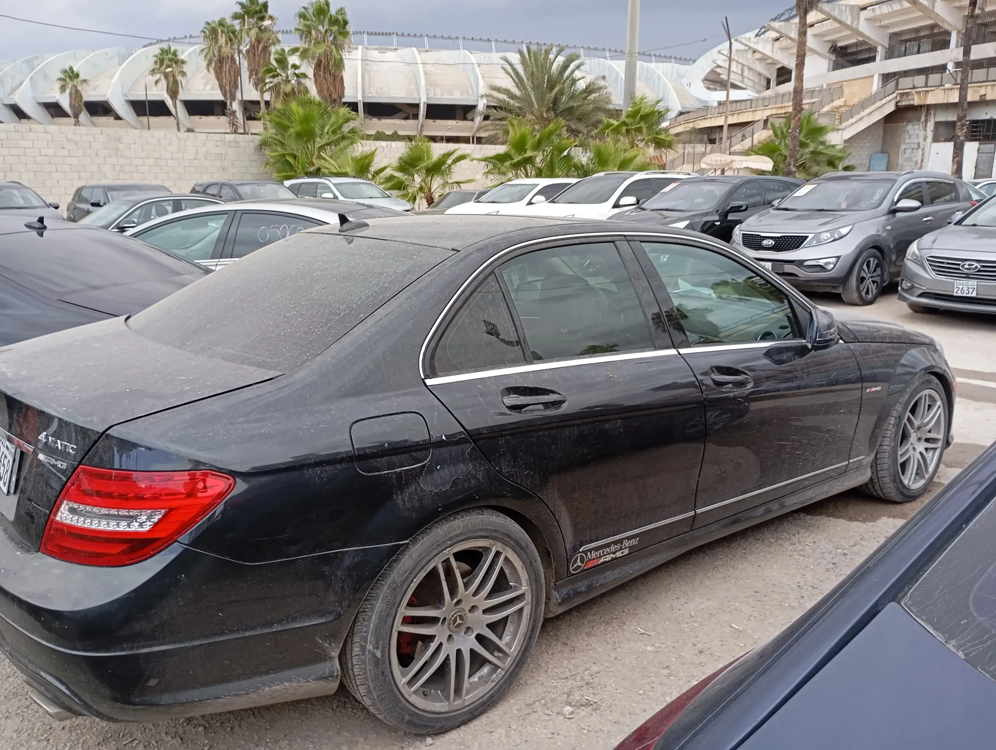 kilometrage car sale mercedes benz c class 200 sedan used 2013 aleppo nq image