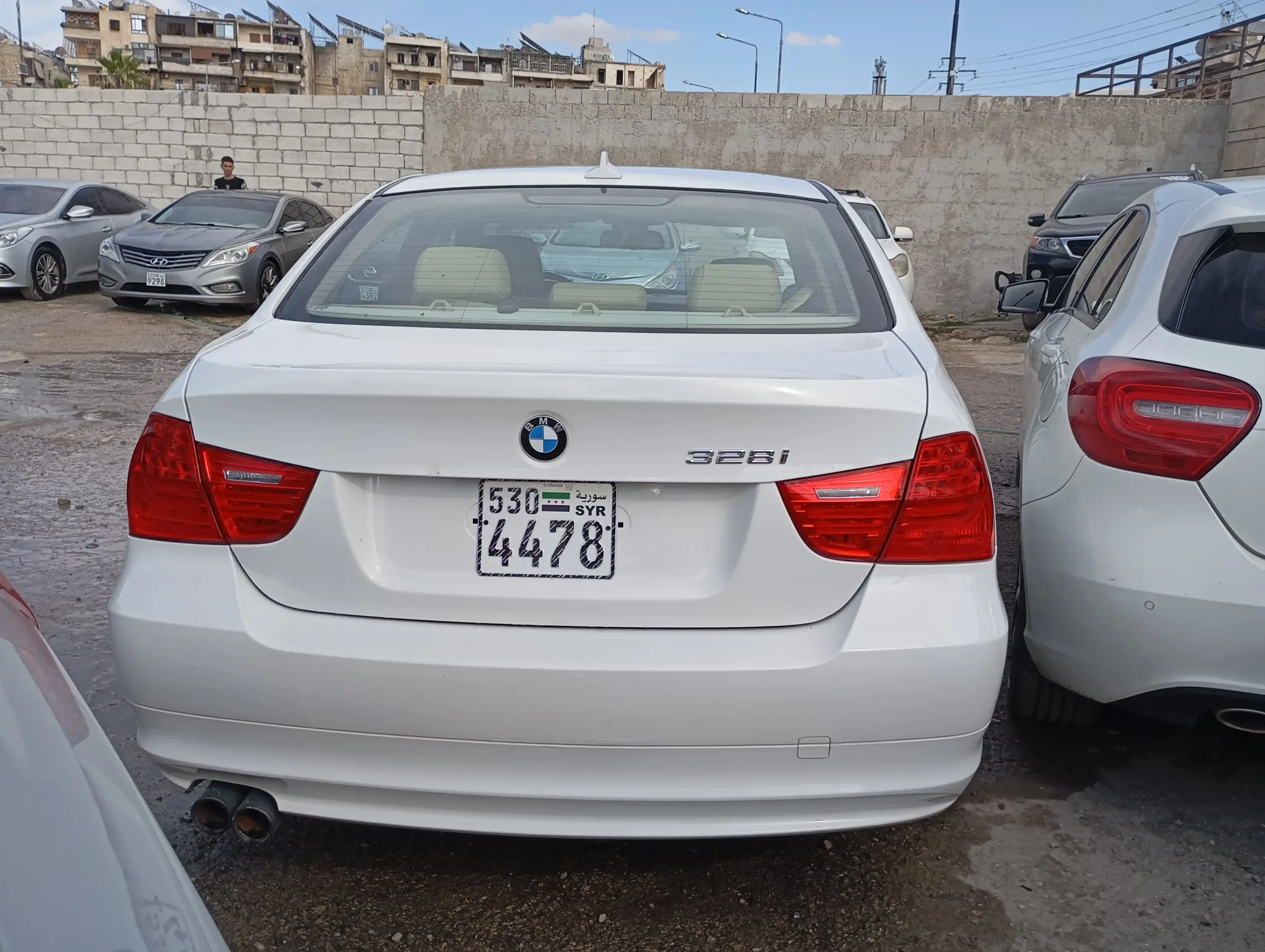 kilometrage car sale bmw 3 series 320 i sedan used 2011 aleppo qj image