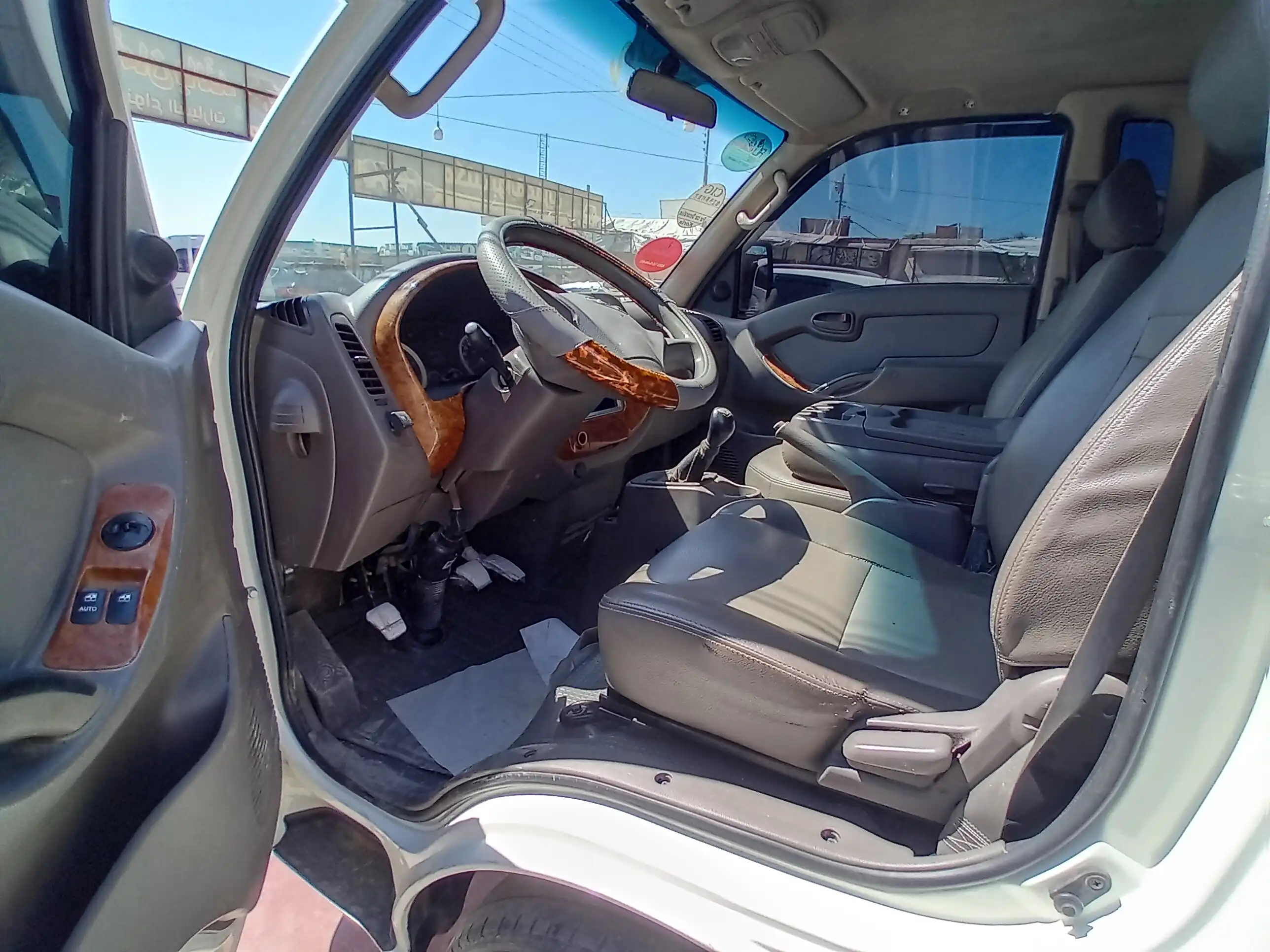 kilometrage car sale hyundai porter 2 crdi cargo truck used 2011 qw image
