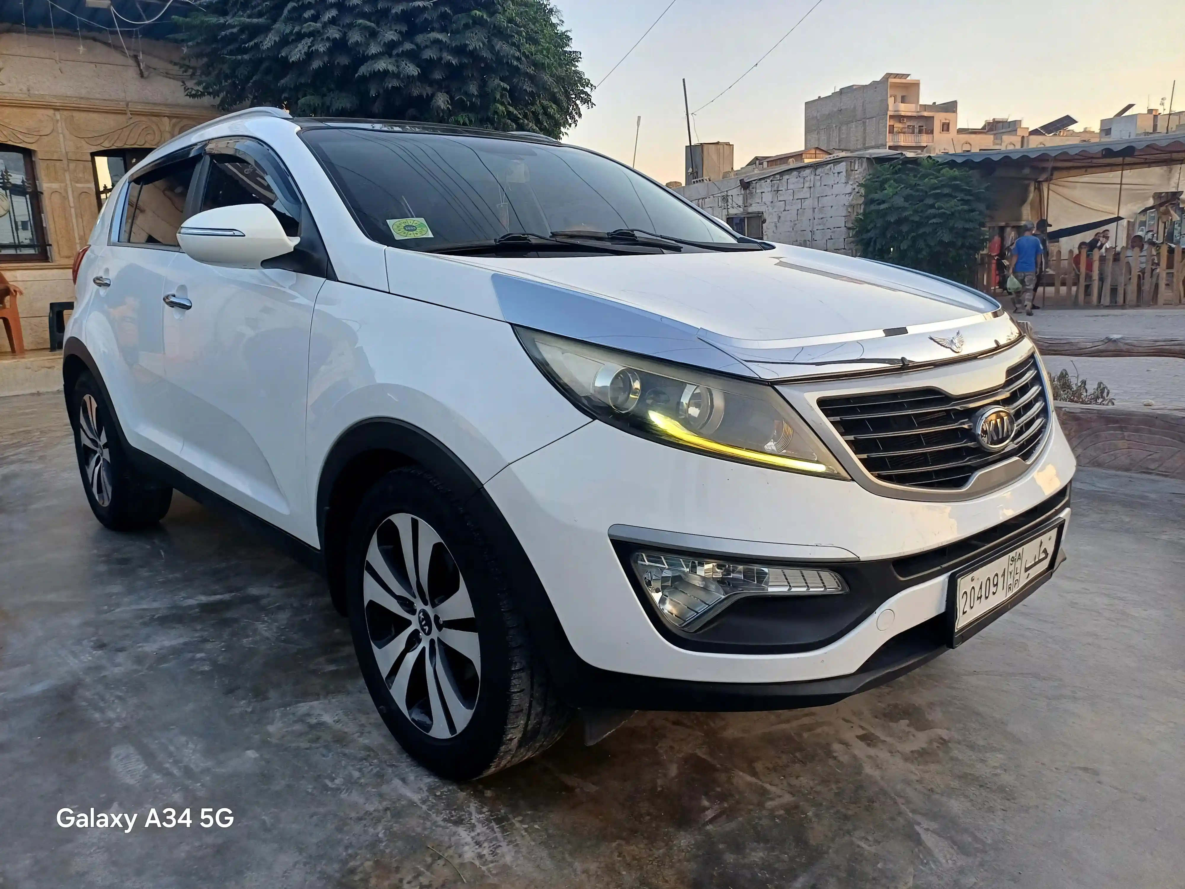 kilometrage car rent kia sportage r suv 2011 yl image