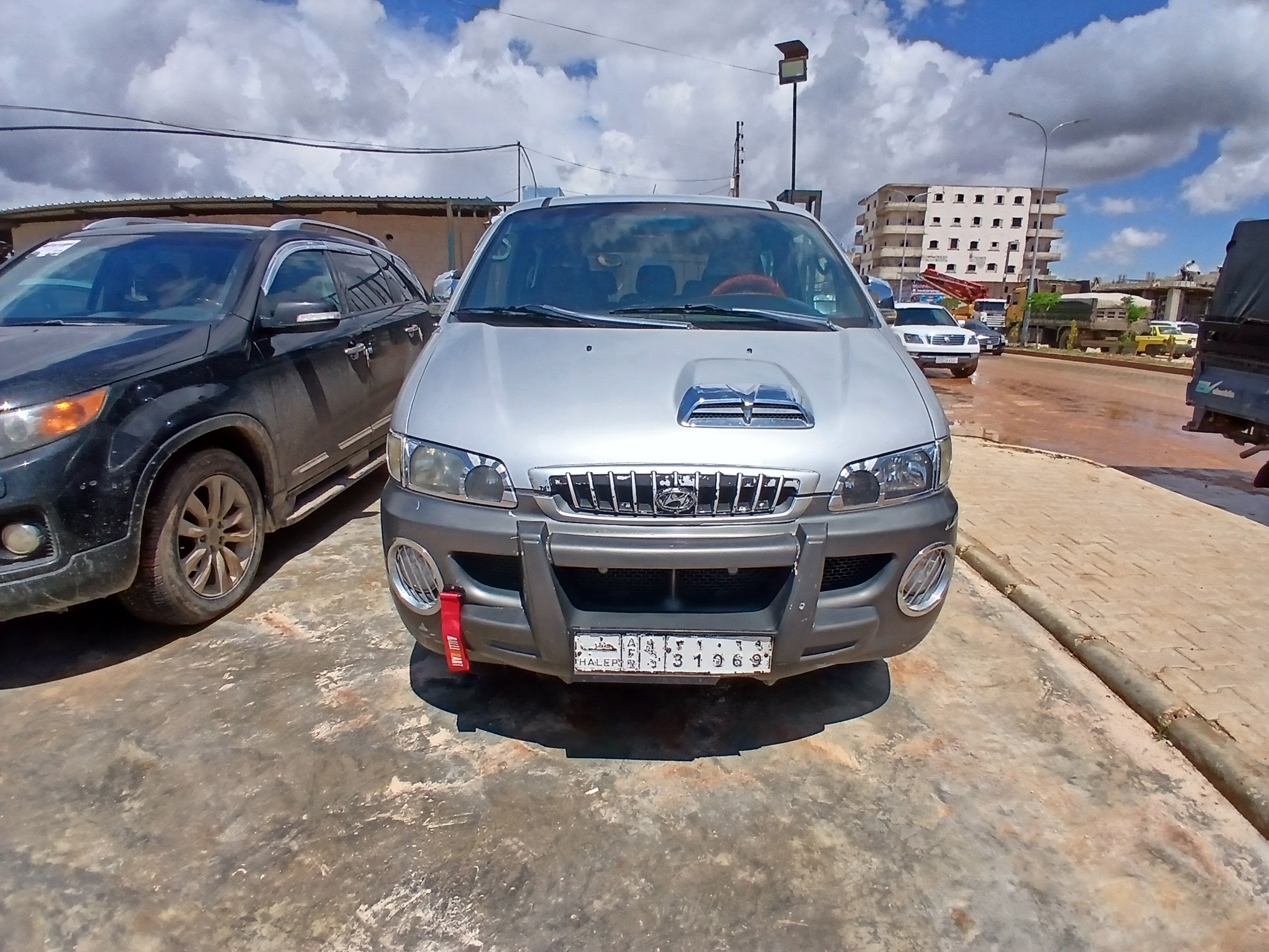 kilometrage car sale hyundai h 1 standard van used 2002 aleppo um image