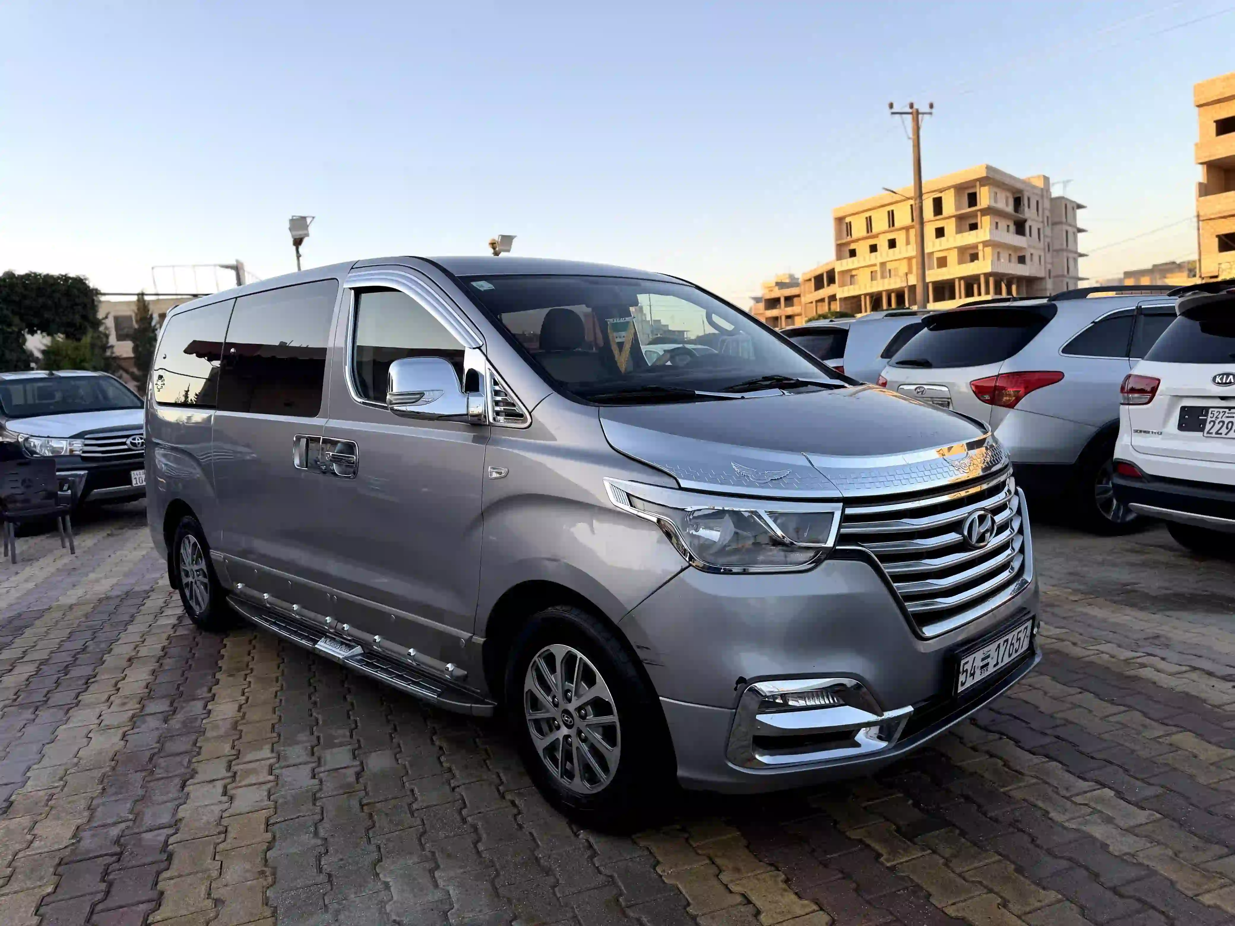 kilometrage car sale hyundai staria van van used 2018 aleppo ks image