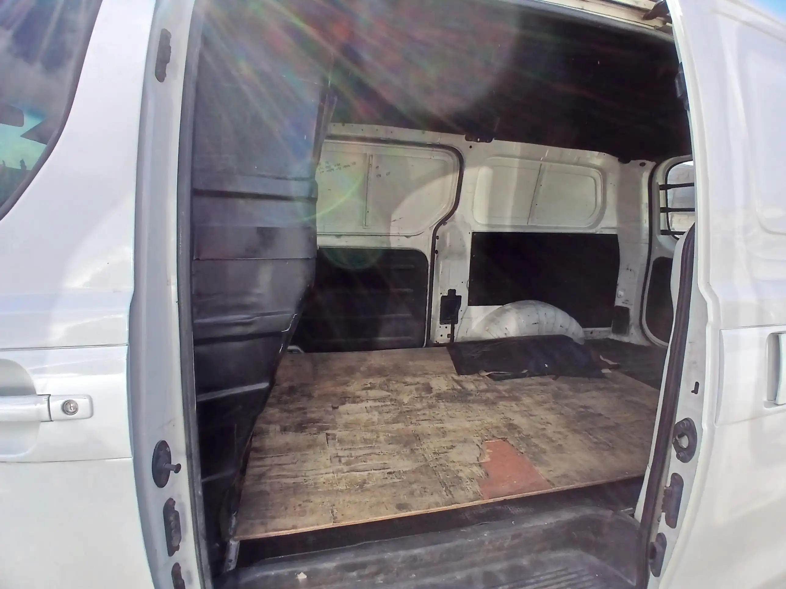 kilometrage car sale hyundai grand starex cvx van used 2011 aleppo gb image