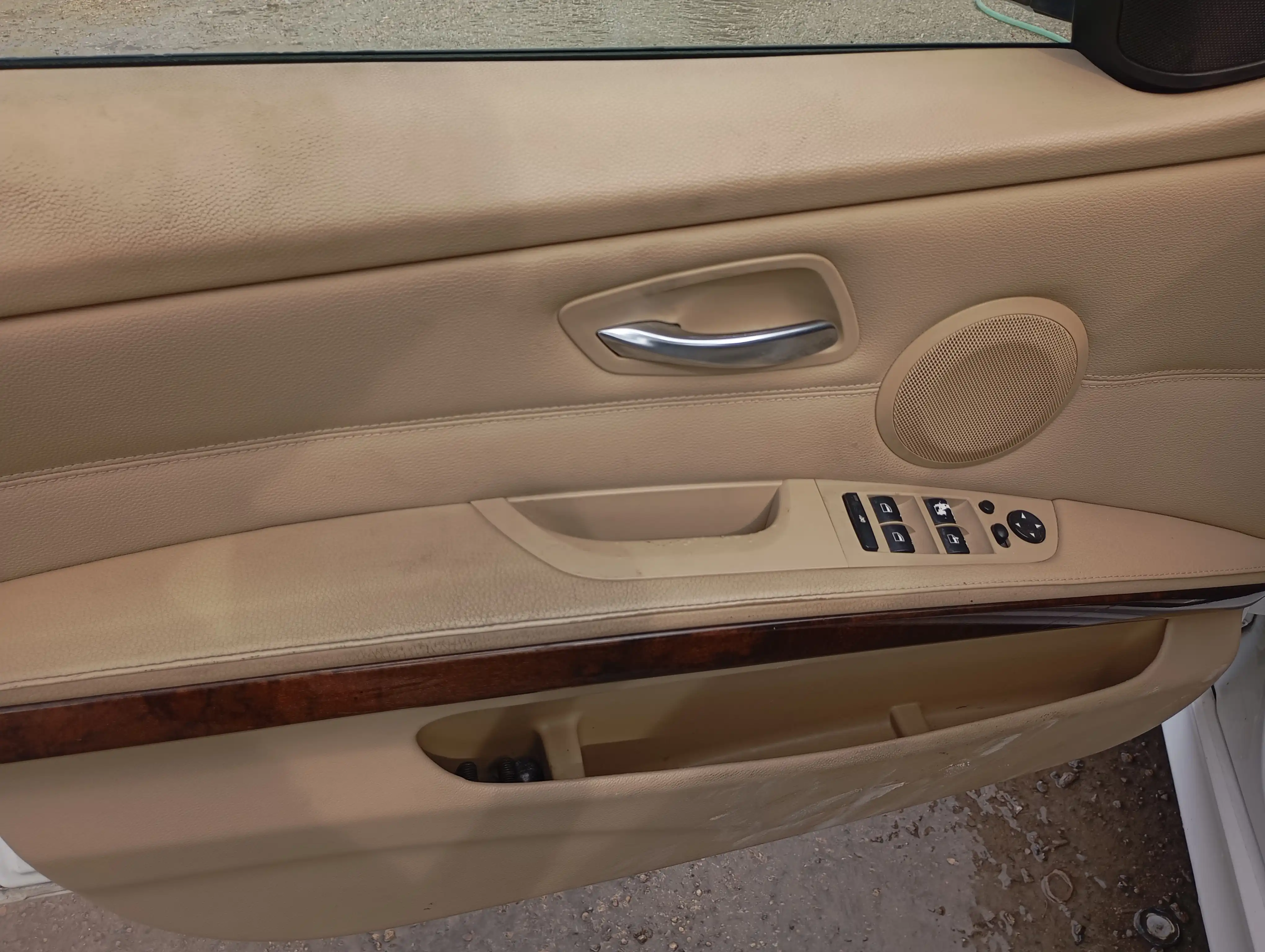 kilometrage car sale bmw 3 series 320 i sedan used 2011 aleppo qj image