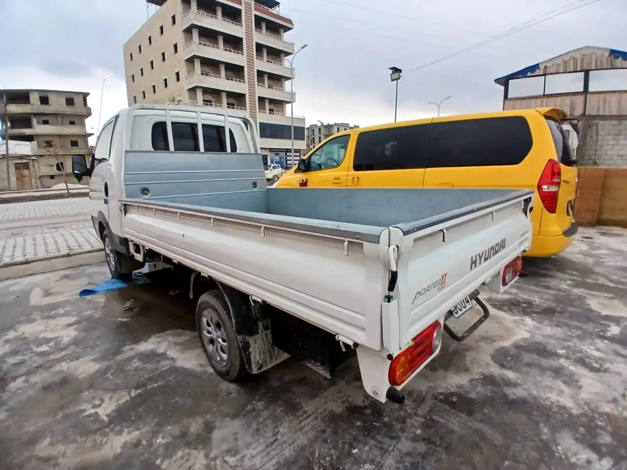 kilometrage car sale hyundai porter ii 2 crdi cargo truck used 2015 aleppo eq image