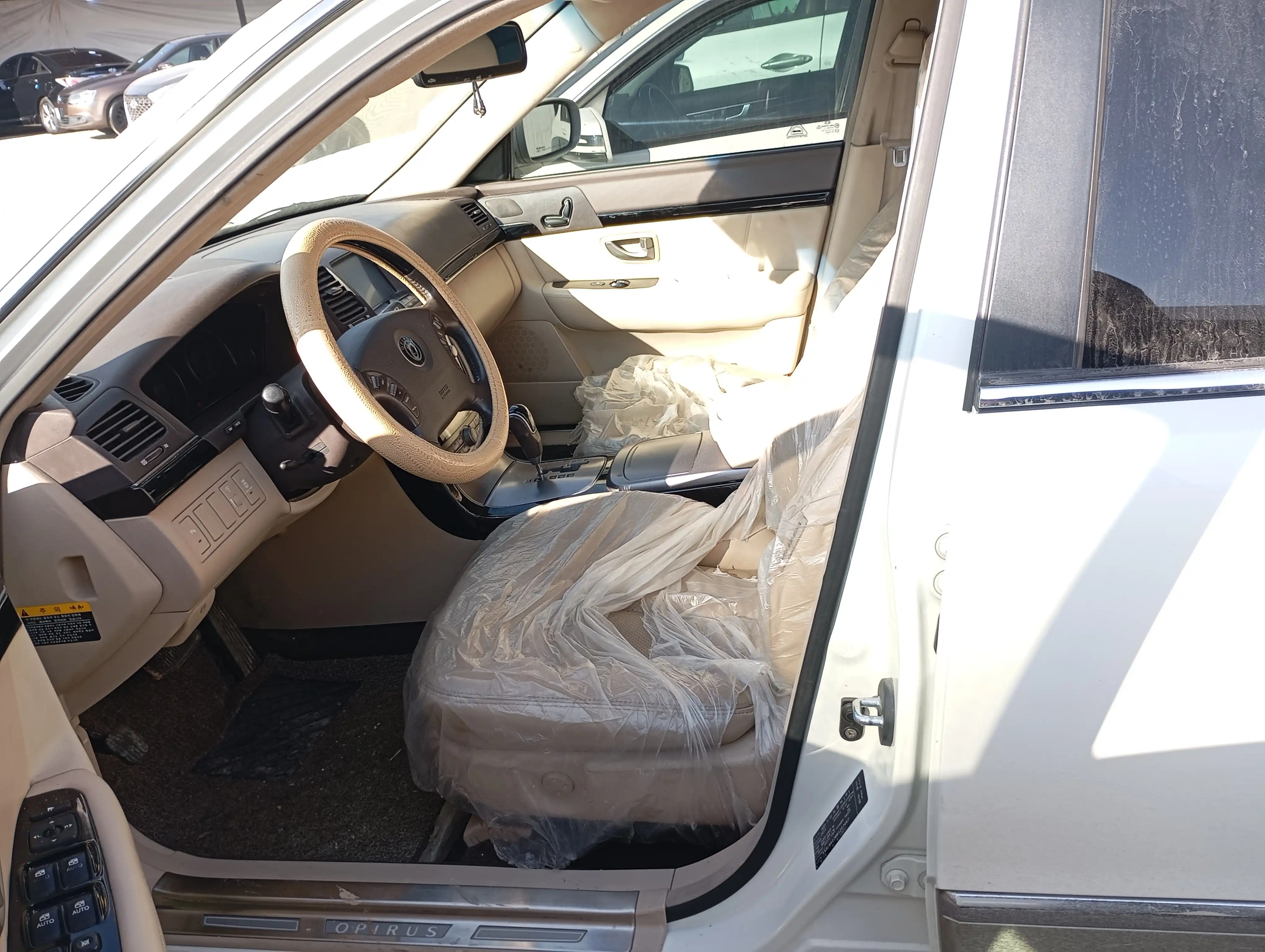 kilometrage car sale kia opirus 3 3l sedan used 2011 aleppo ph image