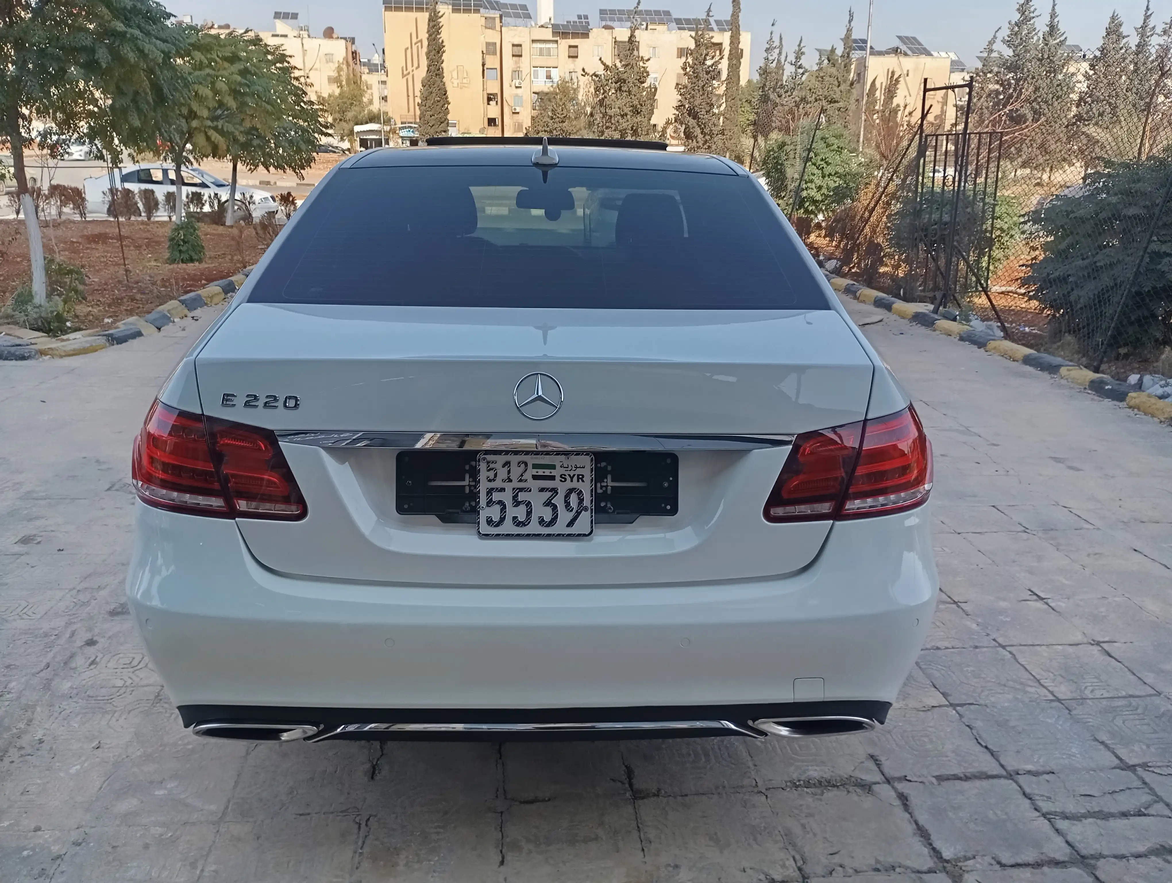 kilometrage car sale mercedes e class e 220 sedan used 2014 aleppo tk image